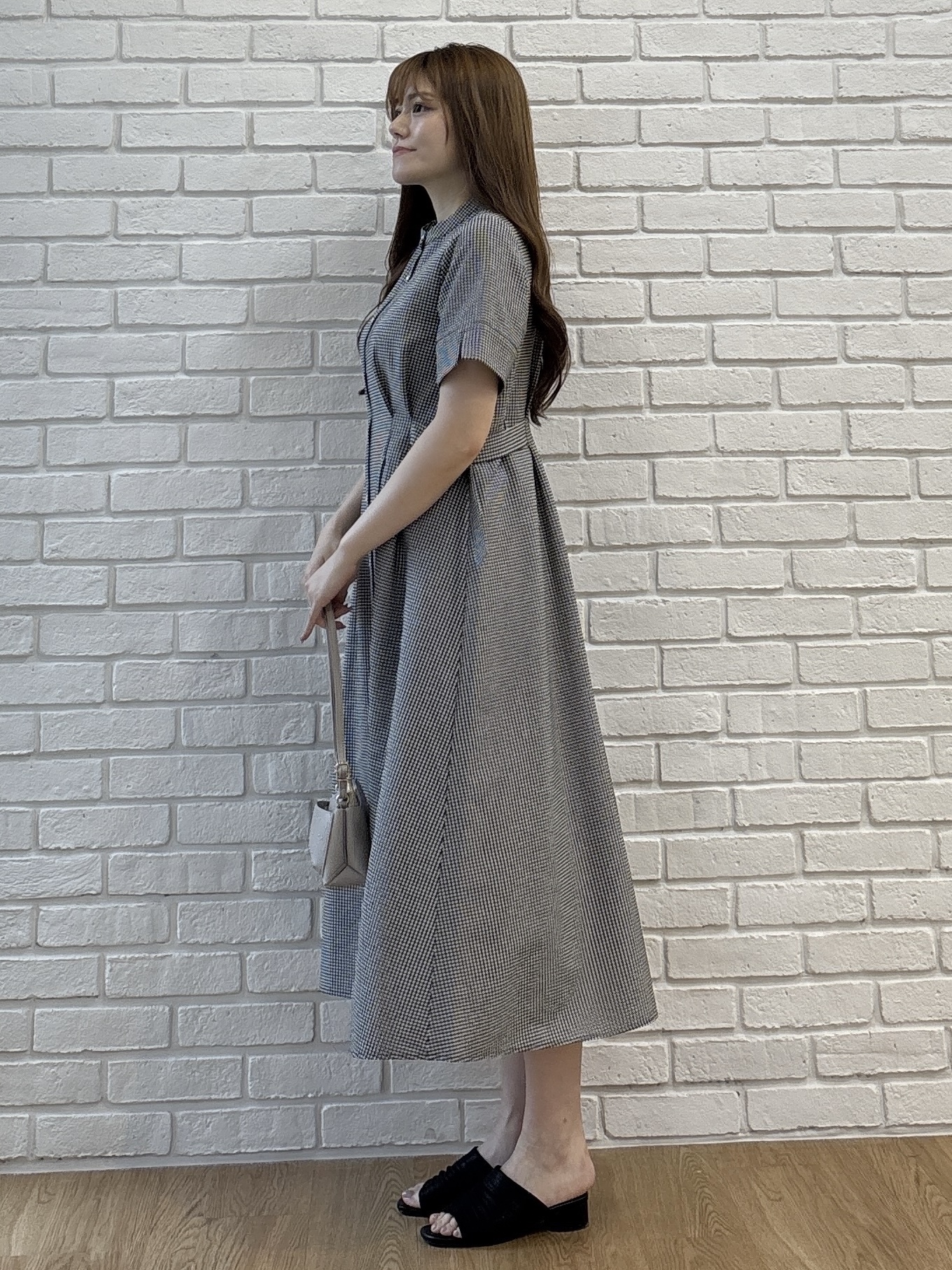sayaさんの「grove｜【低身長さんも選べる着丈/UV・シワになりにくいetc】涼やかさも、きちんとも叶うワンピース」を使ったコーディネート