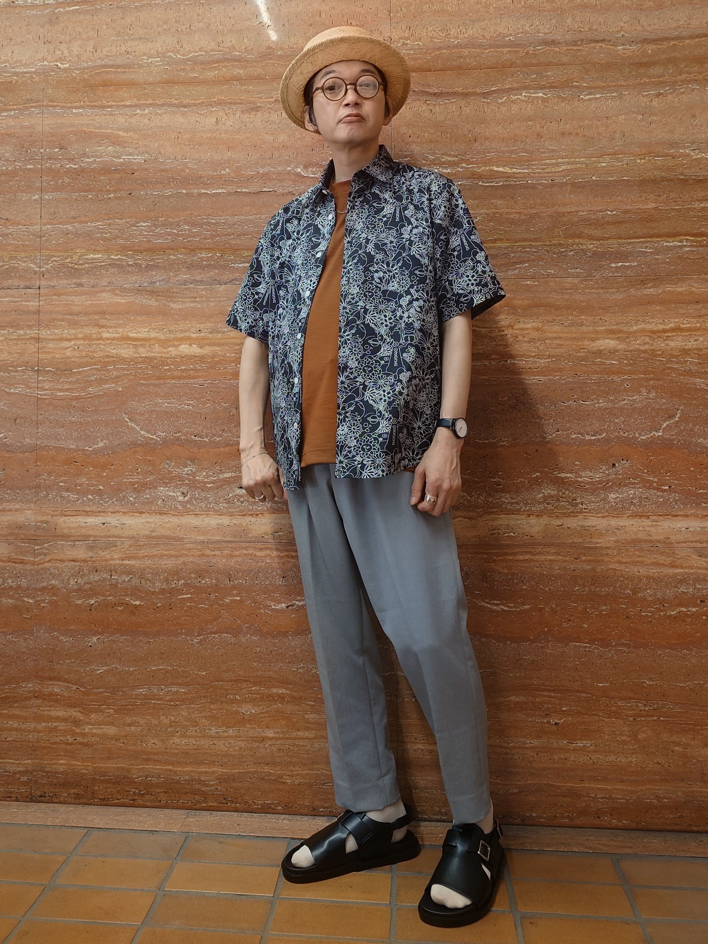 かしげるさんの「TAKEO KIKUCHI｜【BOWLER HAT LABEL】ビリケンさんプリント 半袖シャツ」を使ったコーディネート