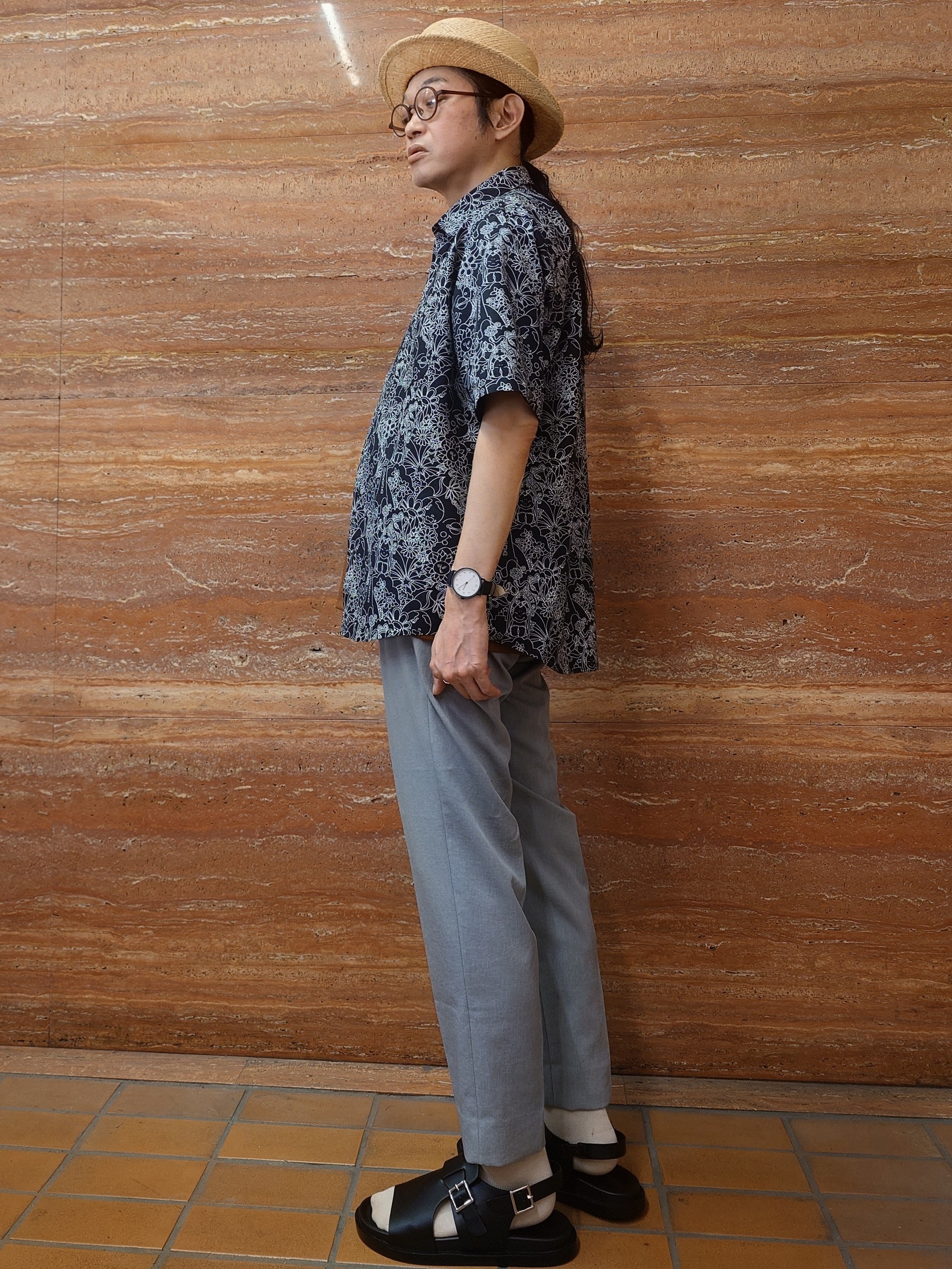 かしげるさんの「TAKEO KIKUCHI｜【BOWLER HAT LABEL】ビリケンさんプリント 半袖シャツ」を使ったコーディネート