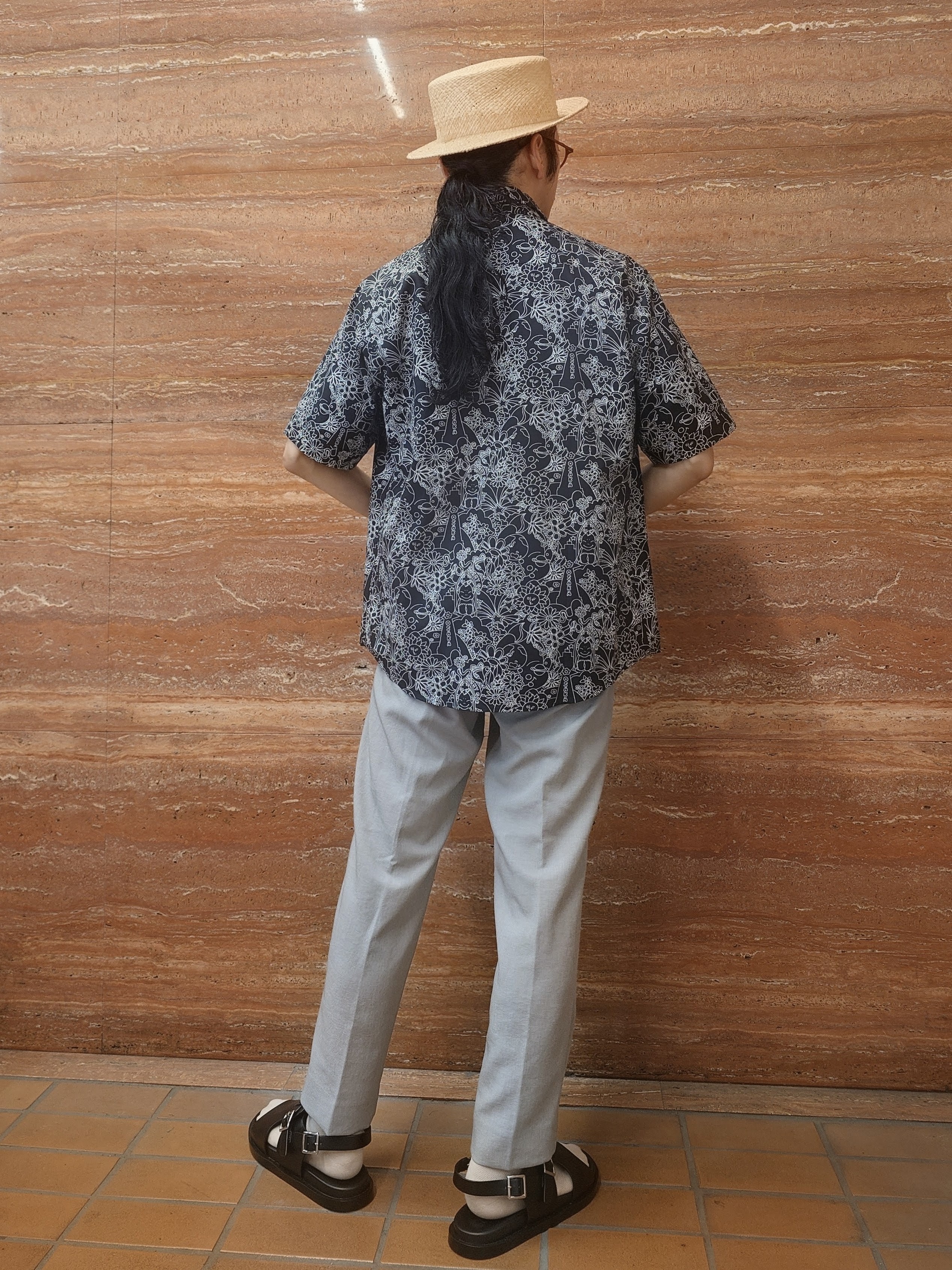 かしげるさんの「TAKEO KIKUCHI｜【BOWLER HAT LABEL】ビリケンさんプリント 半袖シャツ」を使ったコーディネート
