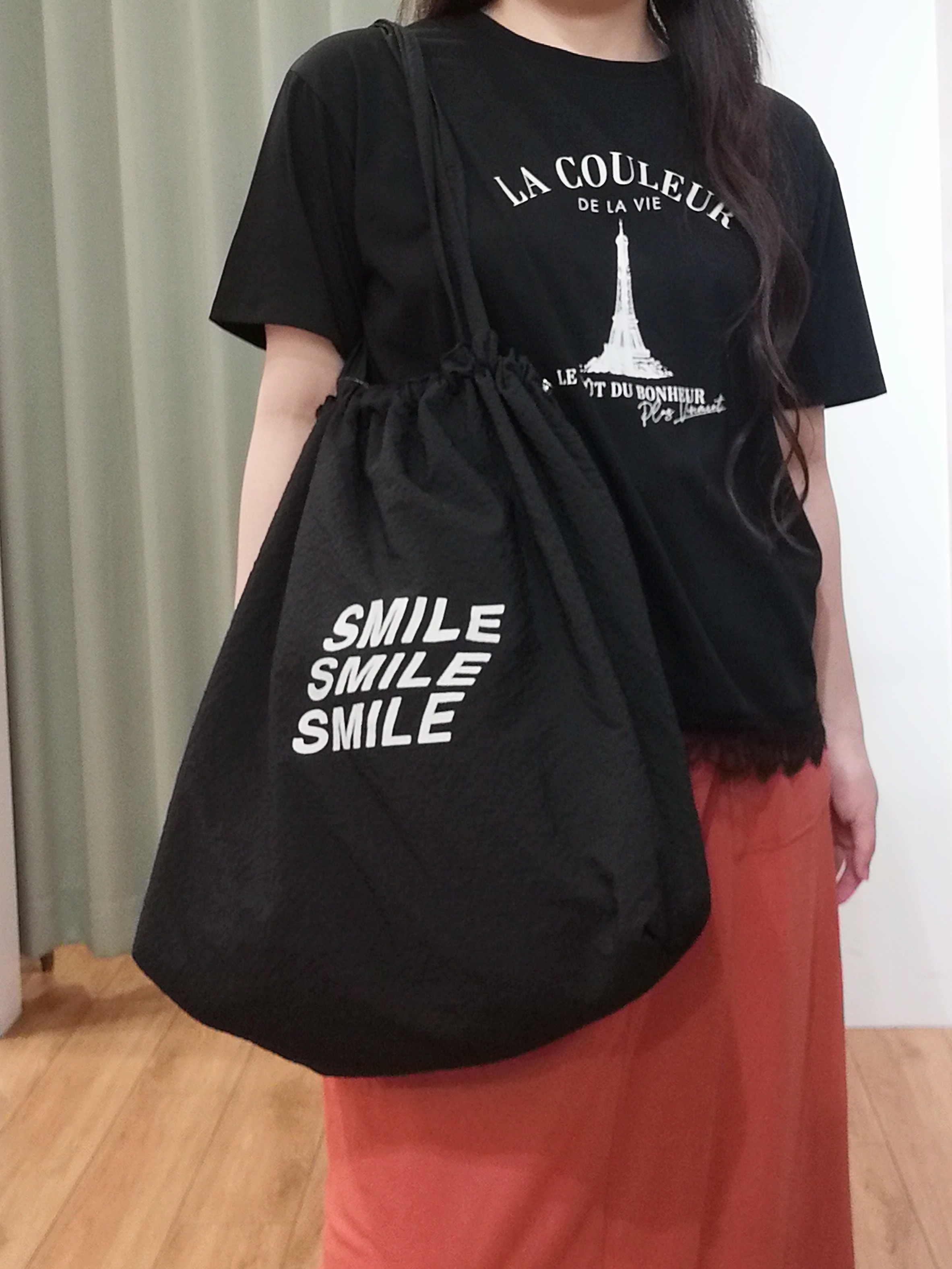 あきなさんの「SHOO･LA･RUE｜【UV/S-LL/洗濯機可】真夏に着たい裾レースが女性らしさをプラスする プリントアソートTシャツ」を使ったコーディネート