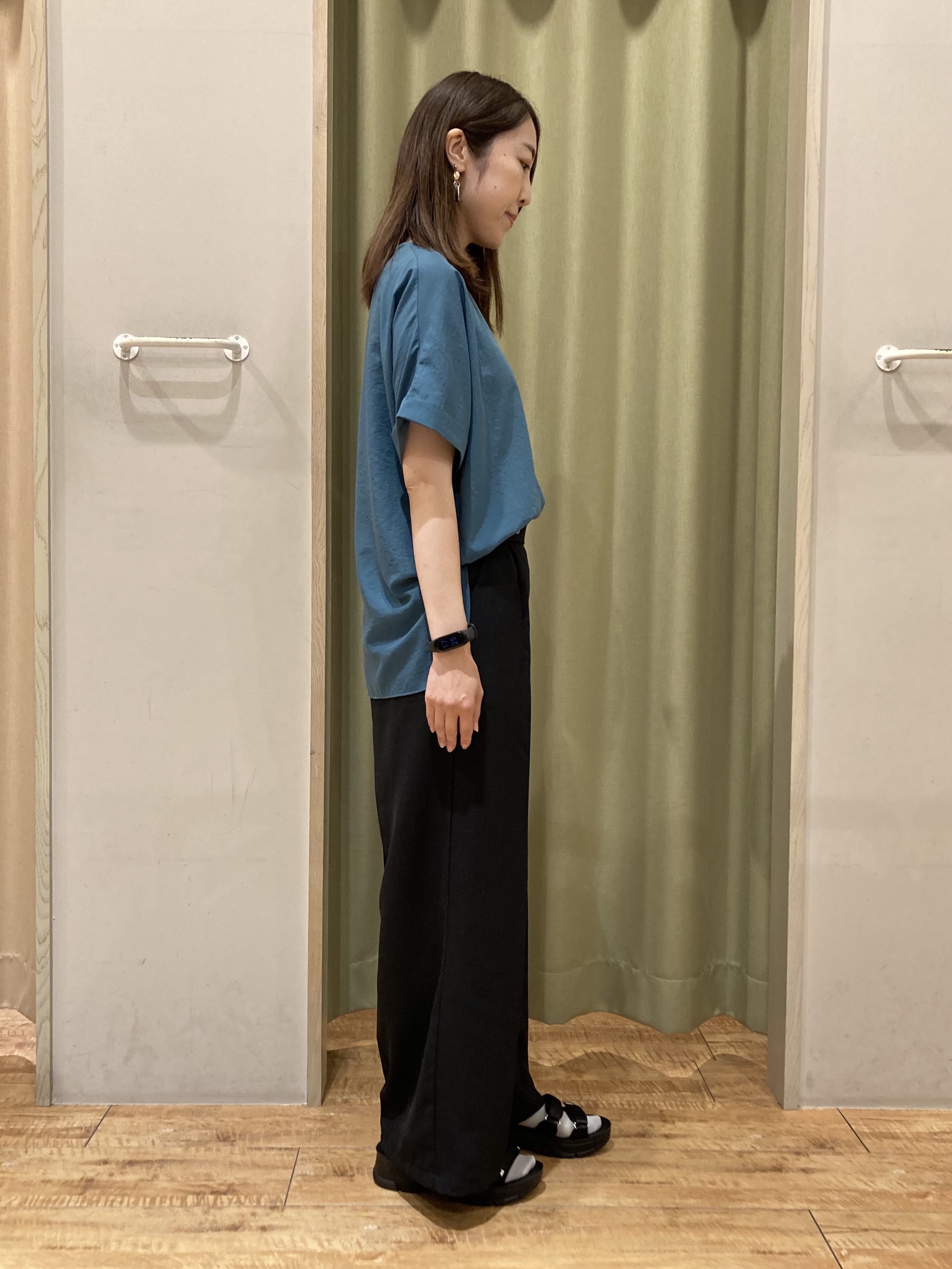 hashiさんの「SHOO･LA･RUE｜【着丈選べる/体型カバー】洗濯後しわになりにくい さらっと快適ドルマントップス」を使ったコーディネート