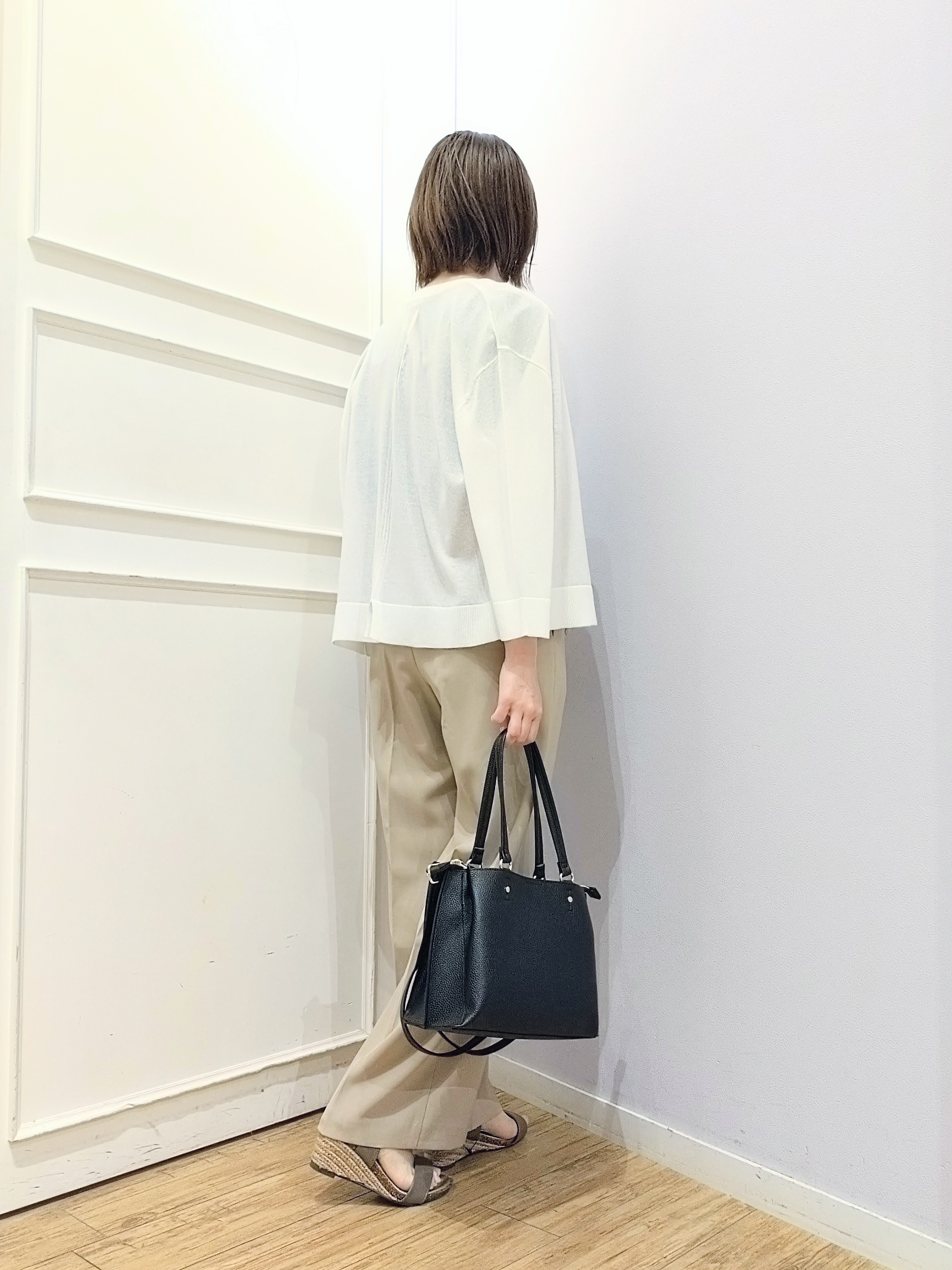 miomioさんの「SHOO･LA･RUE｜【洗濯機可/S-LL】オンにもオフにも マルチに使えるボタンレスカーディガン」を使ったコーディネート