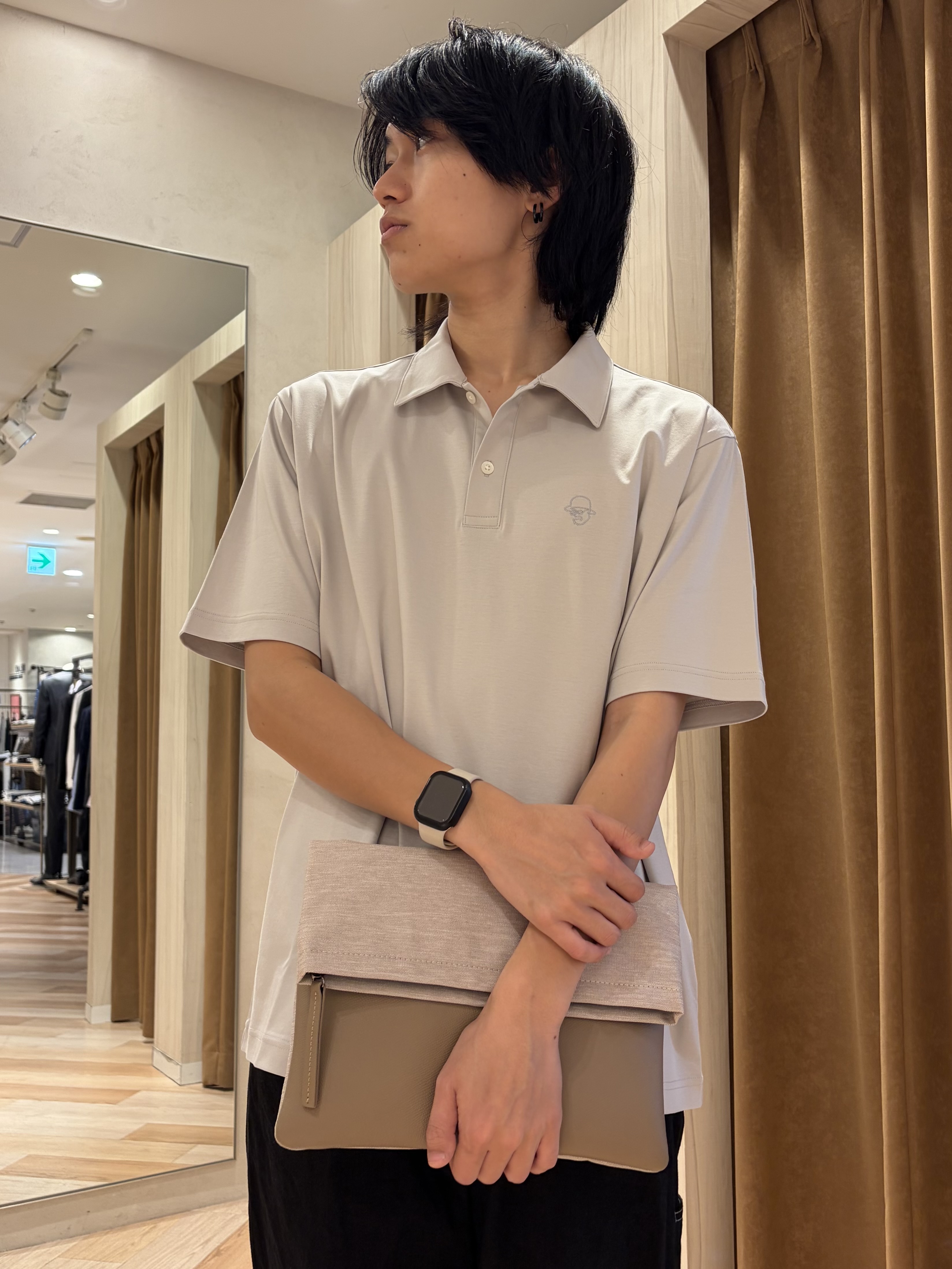 阿部智春さんの「TAKEO KIKUCHI｜【接触冷感】アイスクリアコットン ワンポイント ポロシャツ」を使ったコーディネート