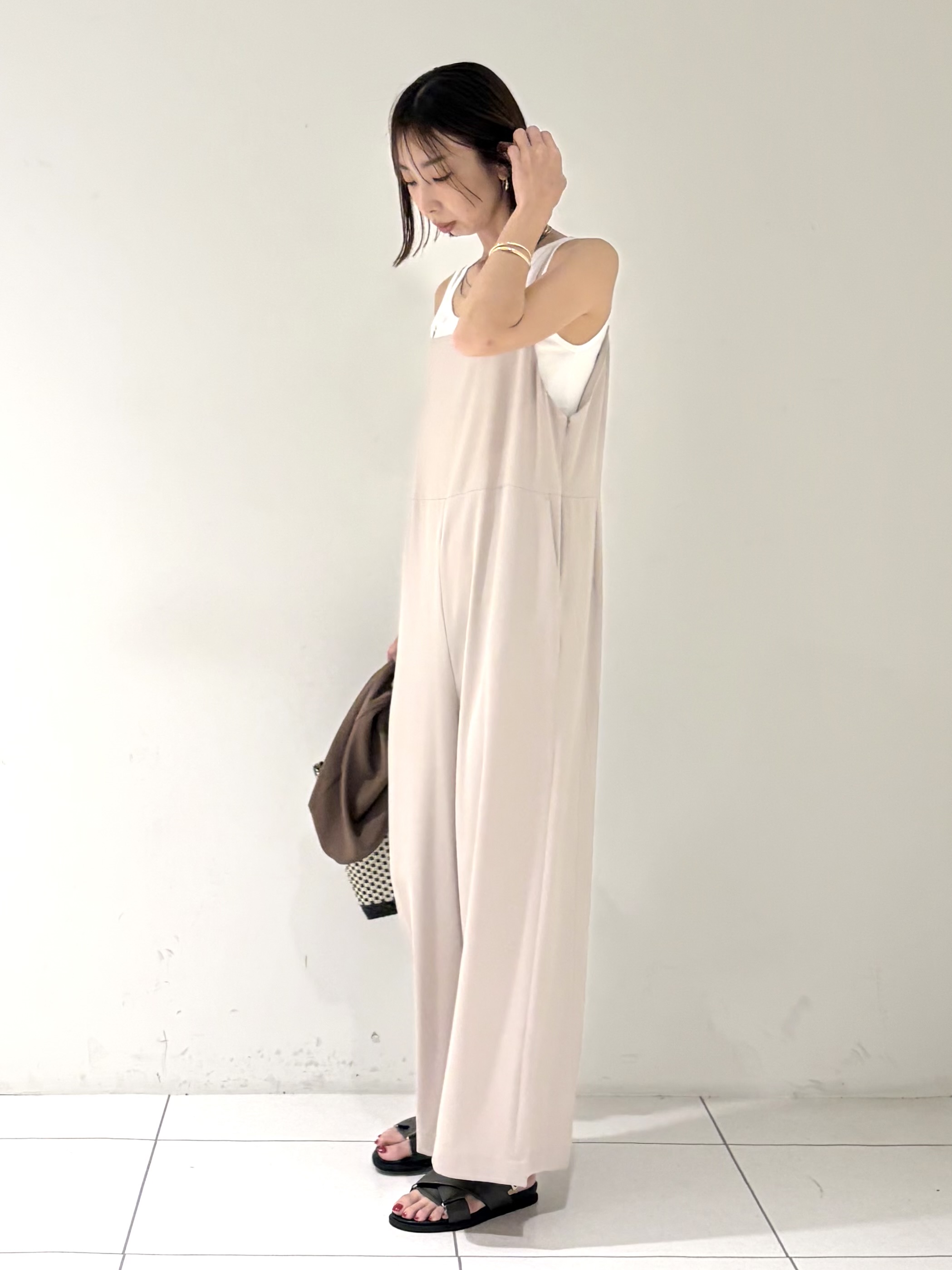 shioriさんの「INDIVI｜【秋羽織り/着る日傘】ドルマンフォルムブルゾン」を使ったコーディネート