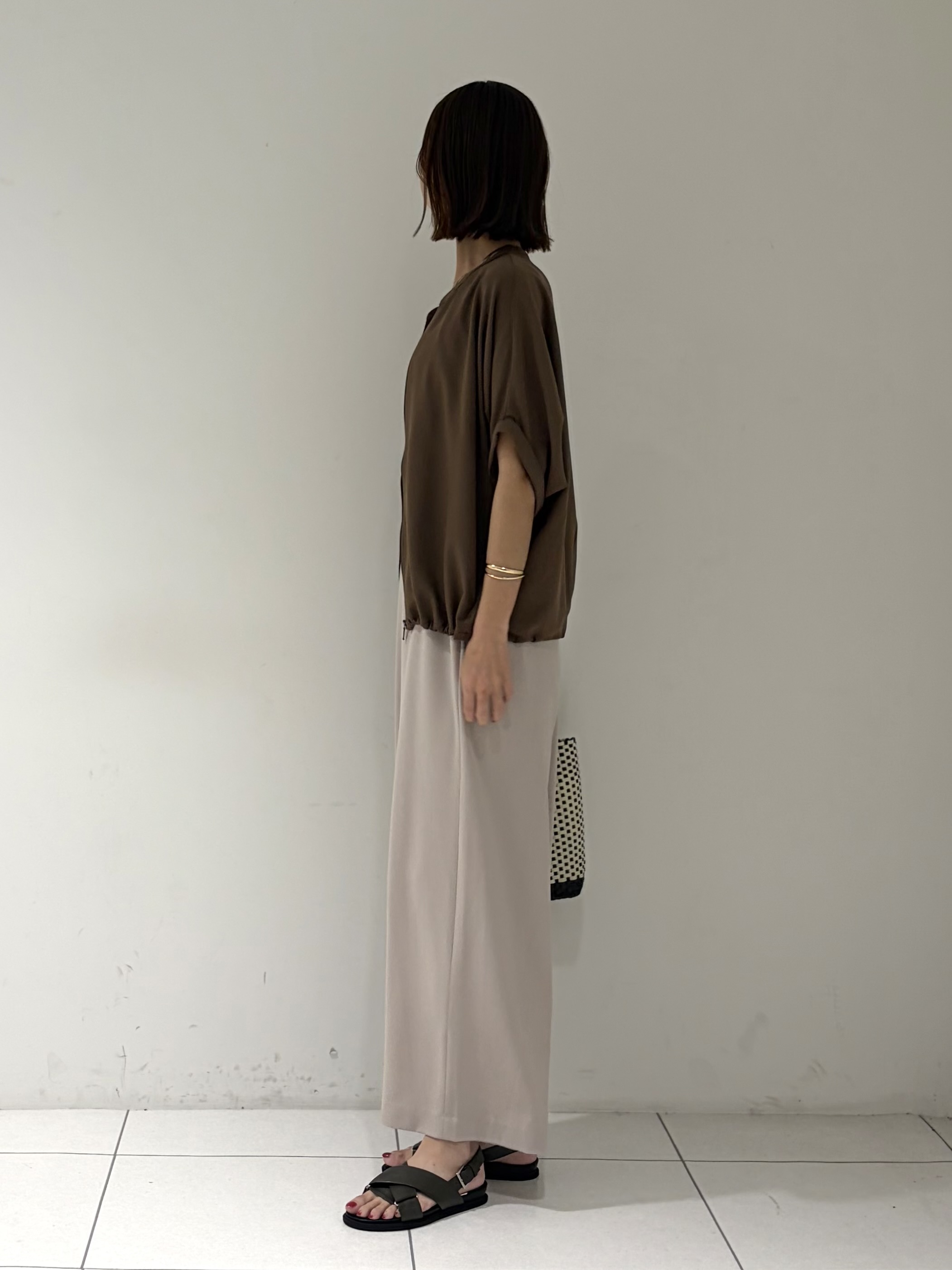 shioriさんの「INDIVI｜【秋羽織り/着る日傘】ドルマンフォルムブルゾン」を使ったコーディネート