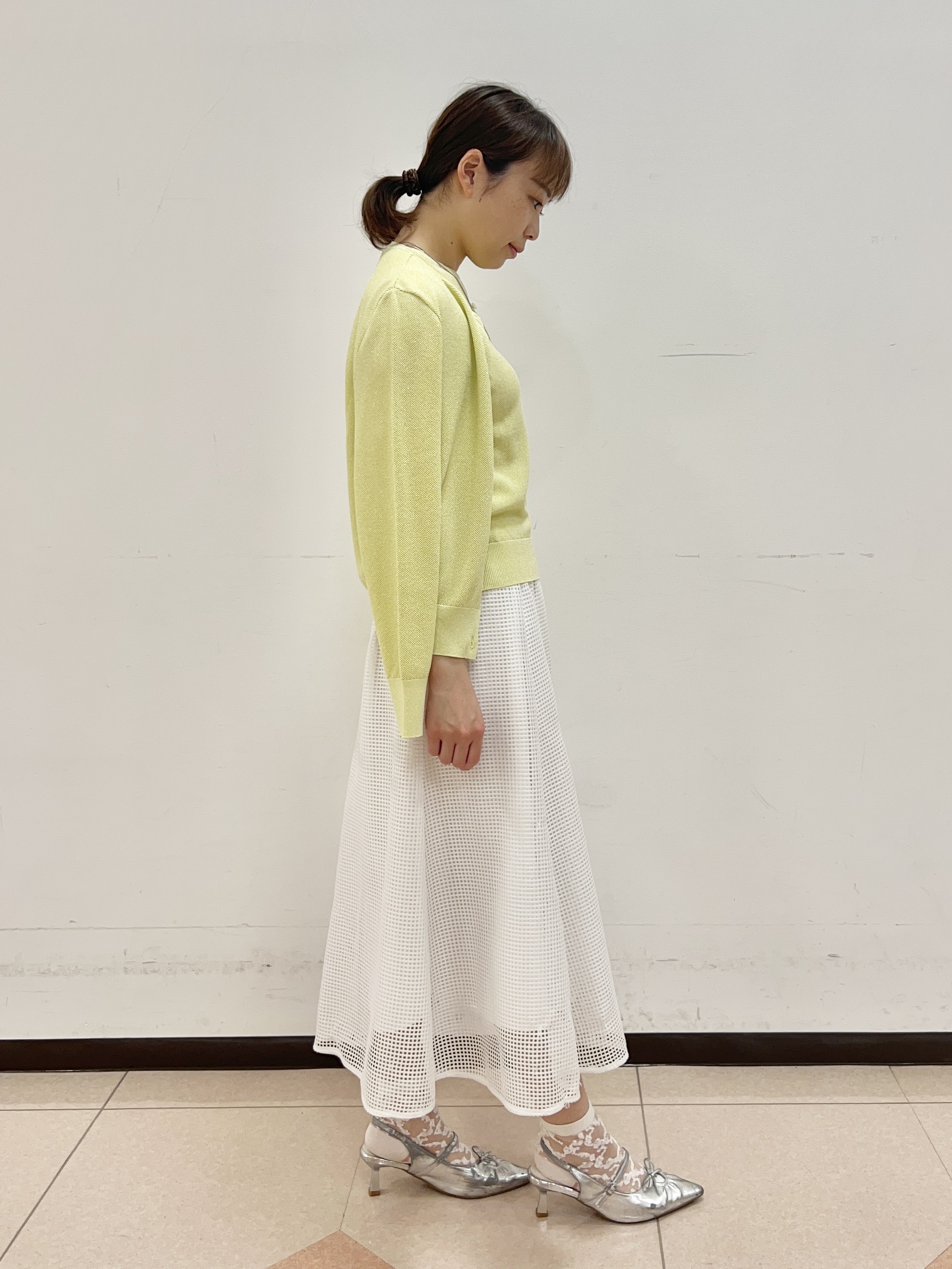 りおさんの「UNTITLED｜◆【アンサンブル可】ラメ混クルーネックプルオーバー」を使ったコーディネート