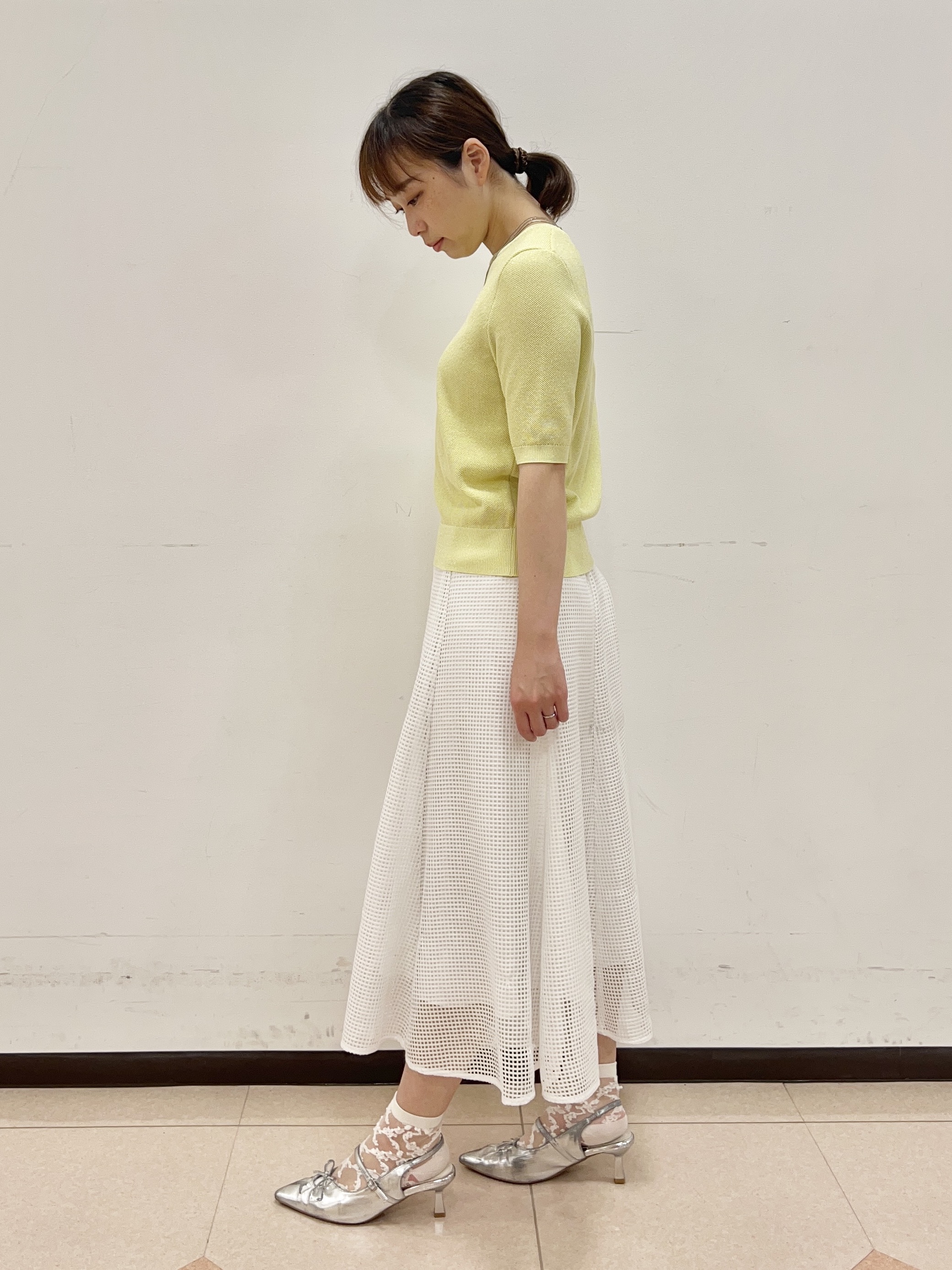 りおさんの「UNTITLED｜◆【アンサンブル可】ラメ混クルーネックプルオーバー」を使ったコーディネート