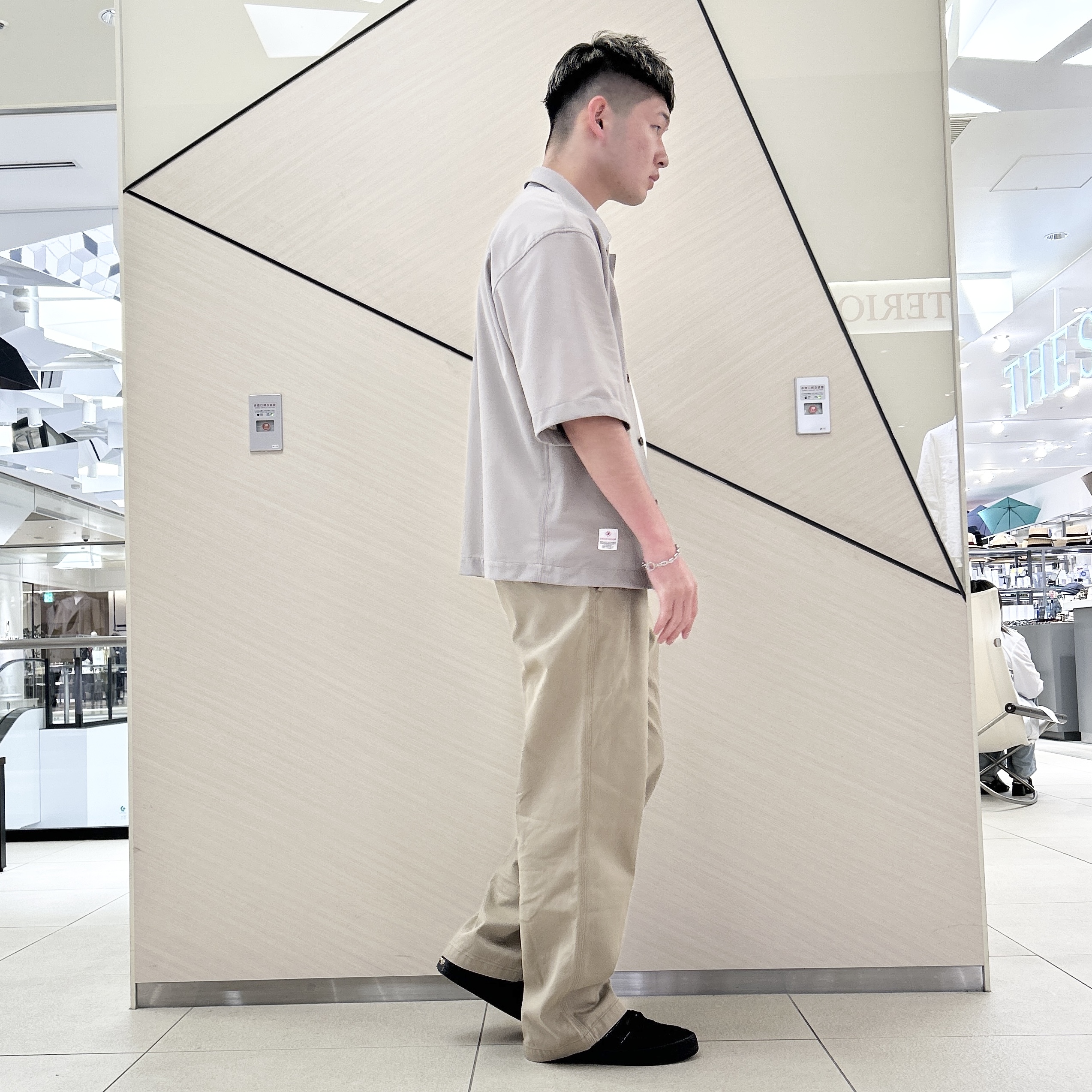 千葉亮太さんの「DRESSTERIOR｜◆【接触冷感/UVカット/ウォッシャブル/Safari5月号掲載】AIRTOOL ハーフスリーブシャ」を使ったコーディネート