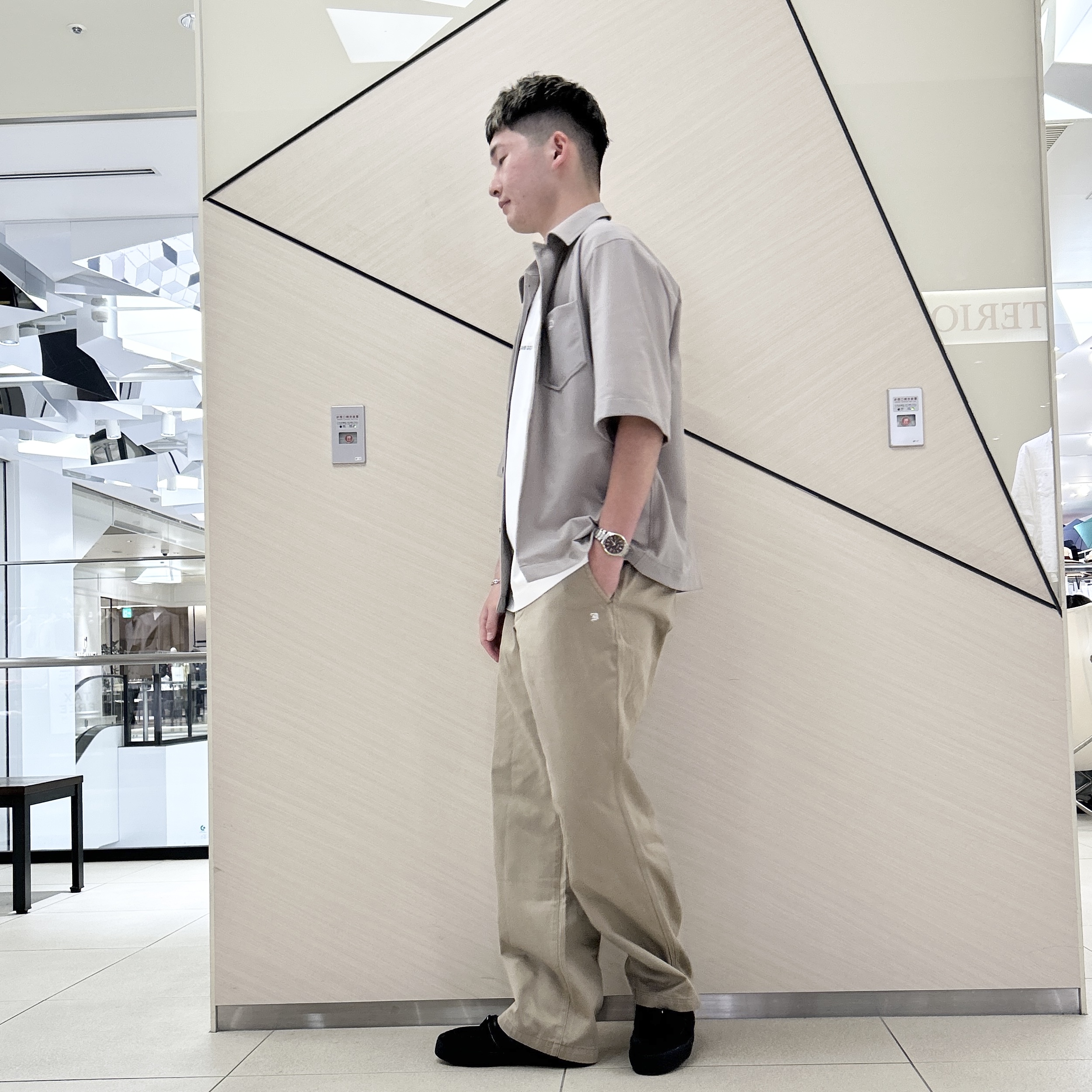千葉亮太さんの「DRESSTERIOR｜◆【接触冷感/UVカット/ウォッシャブル/Safari5月号掲載】AIRTOOL ハーフスリーブシャ」を使ったコーディネート
