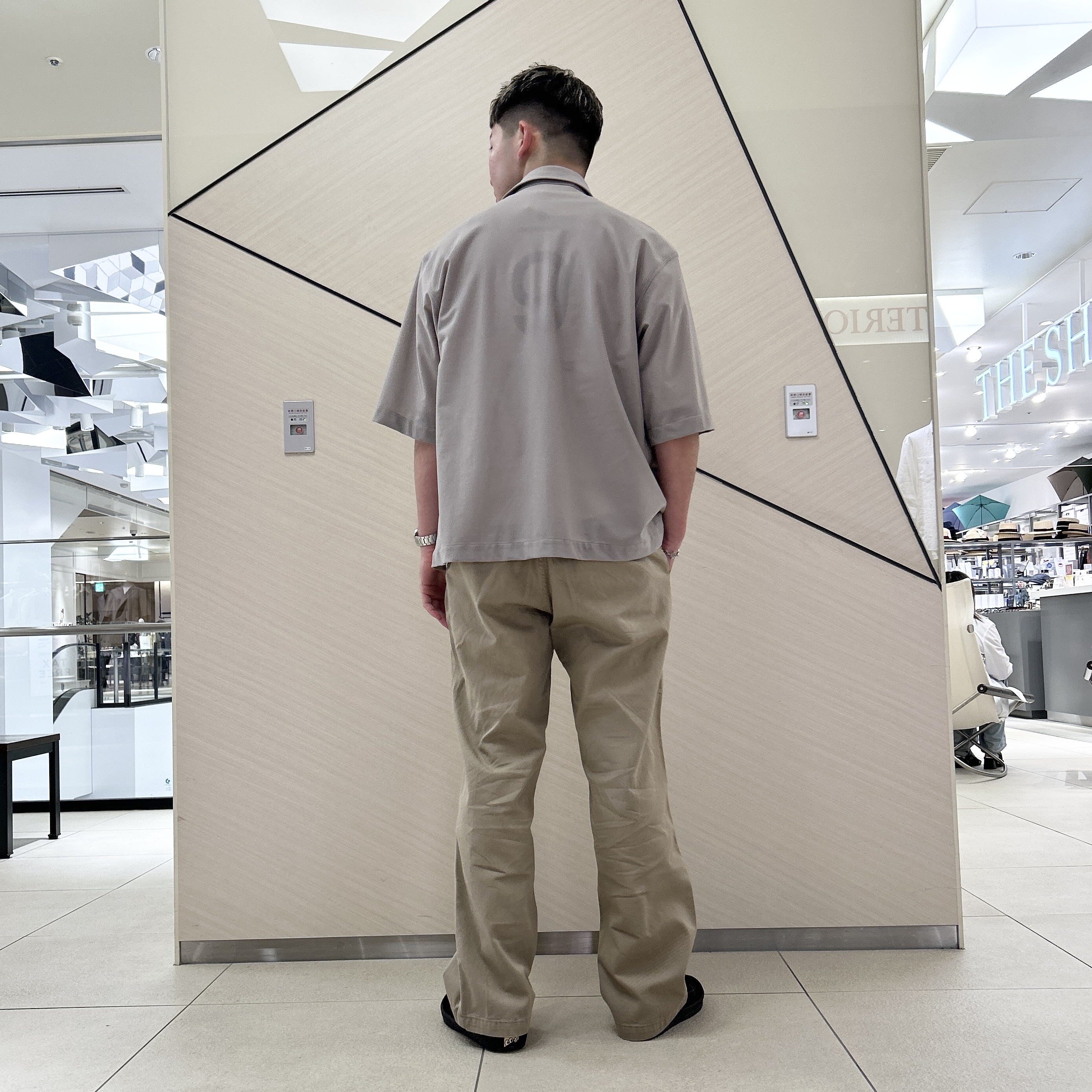 千葉亮太さんの「DRESSTERIOR｜◆【接触冷感/UVカット/ウォッシャブル/Safari5月号掲載】AIRTOOL ハーフスリーブシャ」を使ったコーディネート