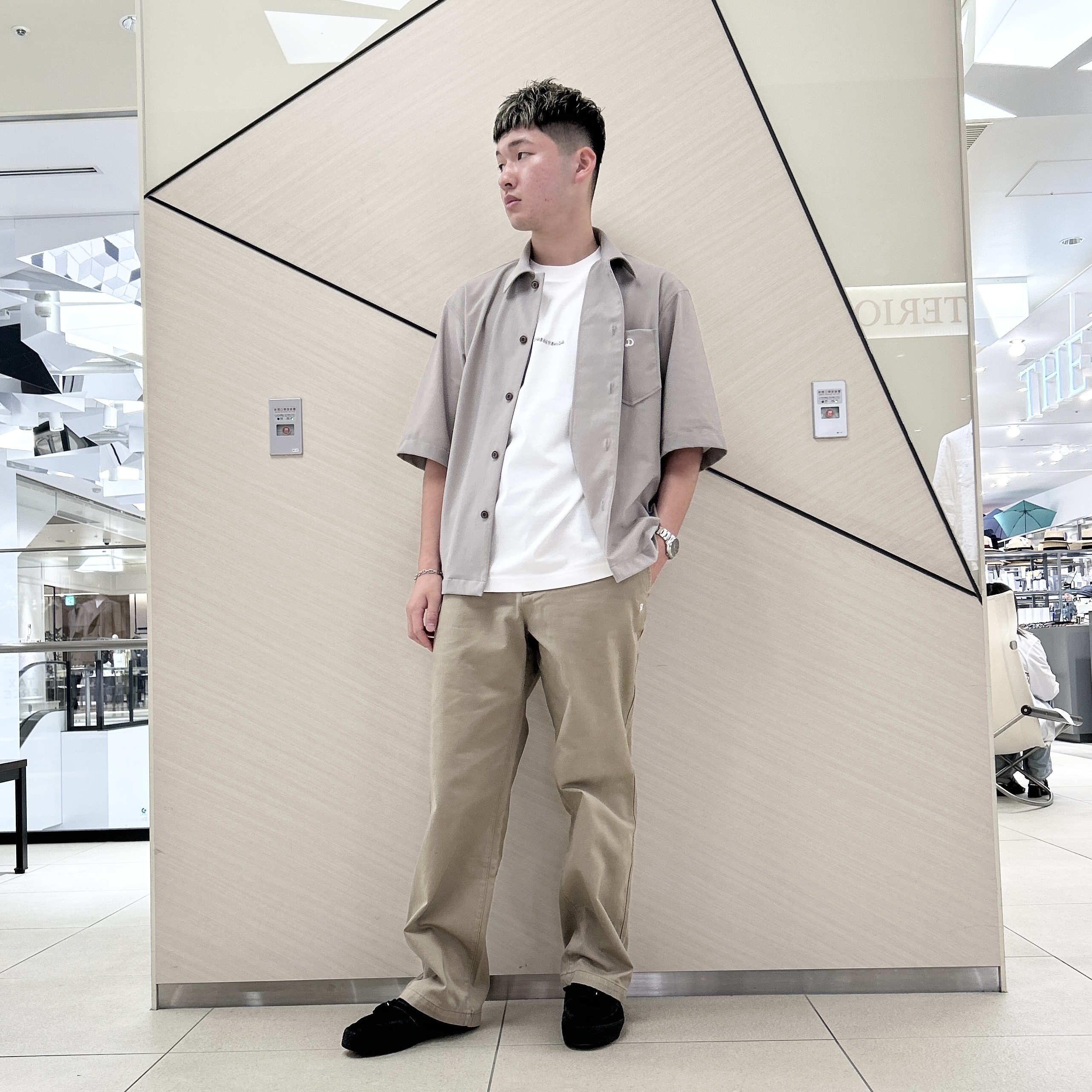 千葉亮太さんの「DRESSTERIOR｜◆【接触冷感/UVカット/ウォッシャブル/Safari5月号掲載】AIRTOOL ハーフスリーブシャ」を使ったコーディネート