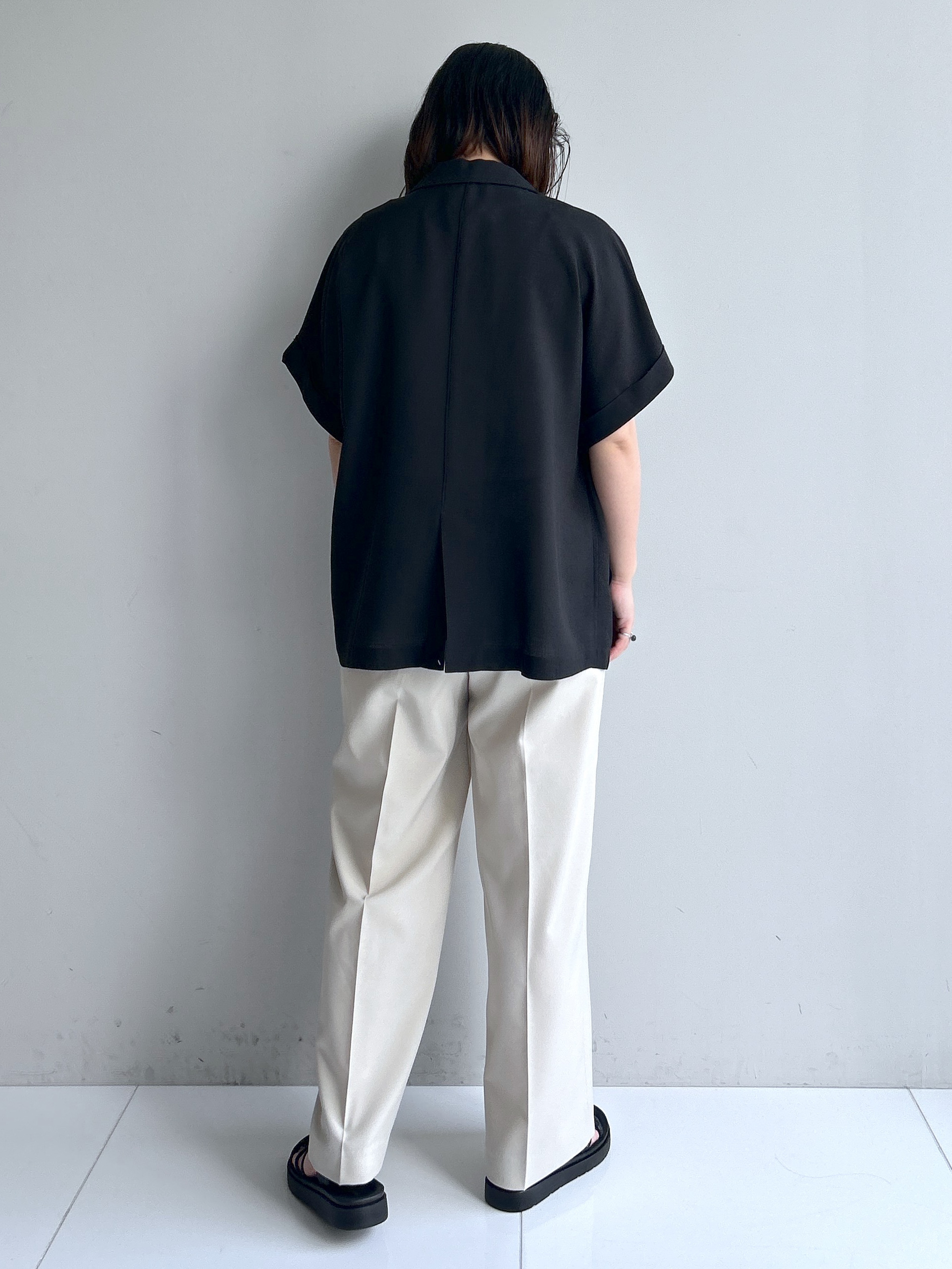 Hirokaさんの「grove｜【洗濯機OK/SETUP可】シワになりにくいハーフスリーブジャケット」を使ったコーディネート