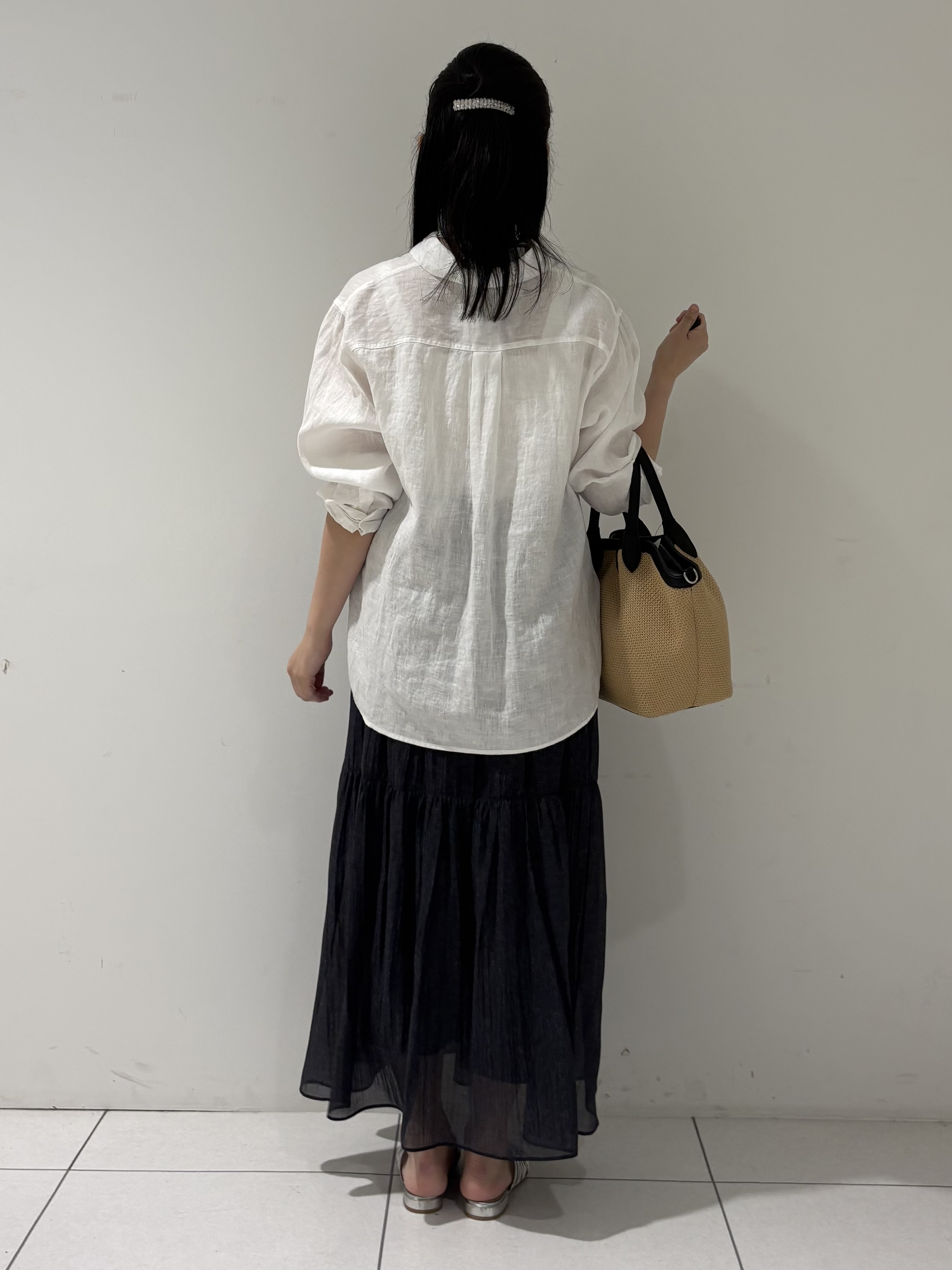 momokoさんの「INDIVI｜【接触冷感／2WAY】カシュクールリネンシャツ」を使ったコーディネート