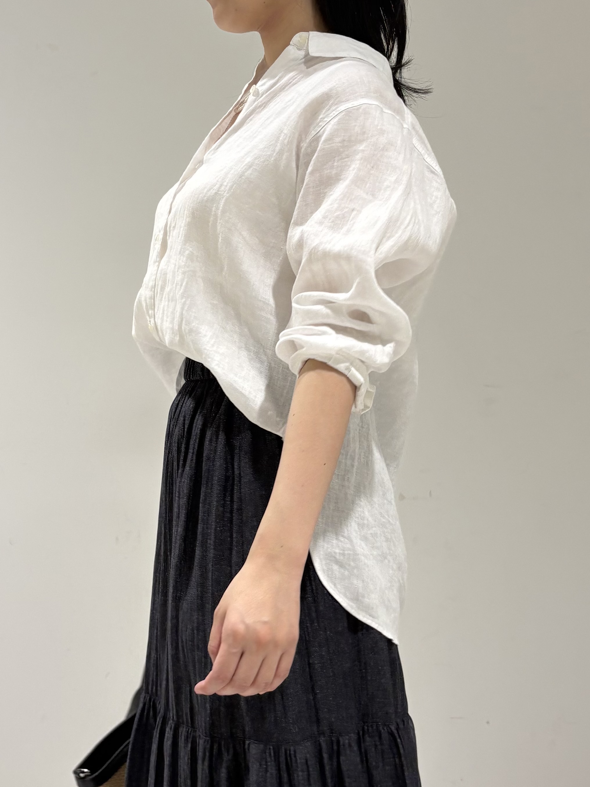 momokoさんの「INDIVI｜【接触冷感／2WAY】カシュクールリネンシャツ」を使ったコーディネート