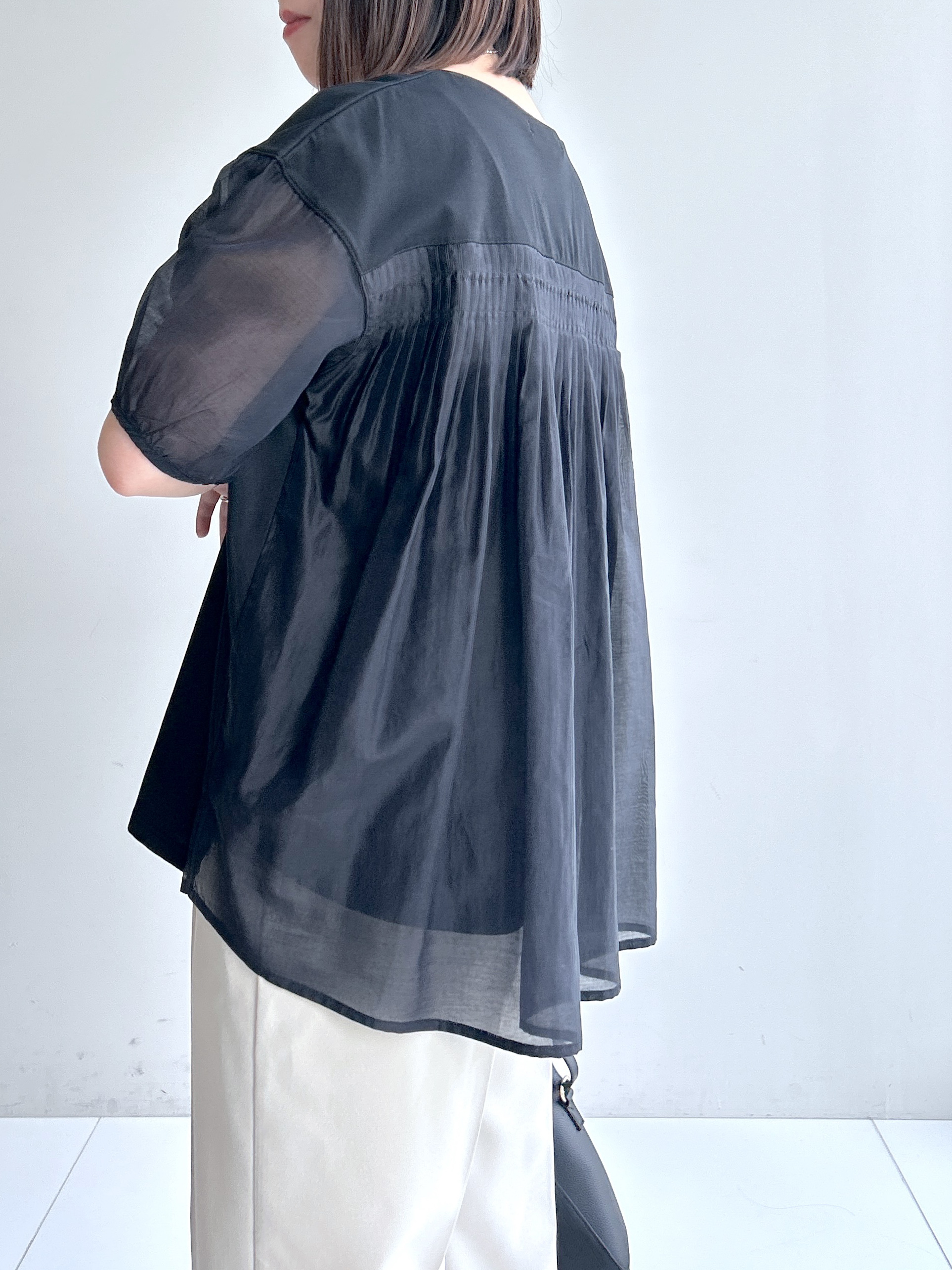 Hirokaさんの「grove｜【UVカット】体型カバー叶う、バックプリーツTシャツ」を使ったコーディネート