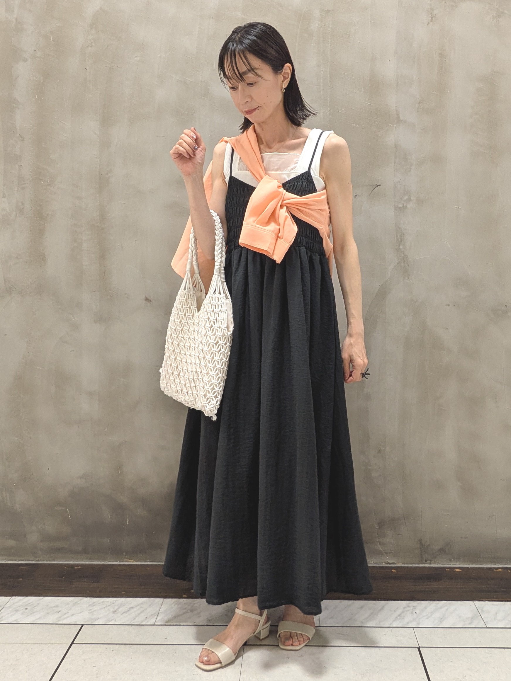 shioさんの「grove｜【洗濯機OK】朝晩の気温差に◎軽やかシアーシャツ」を使ったコーディネート