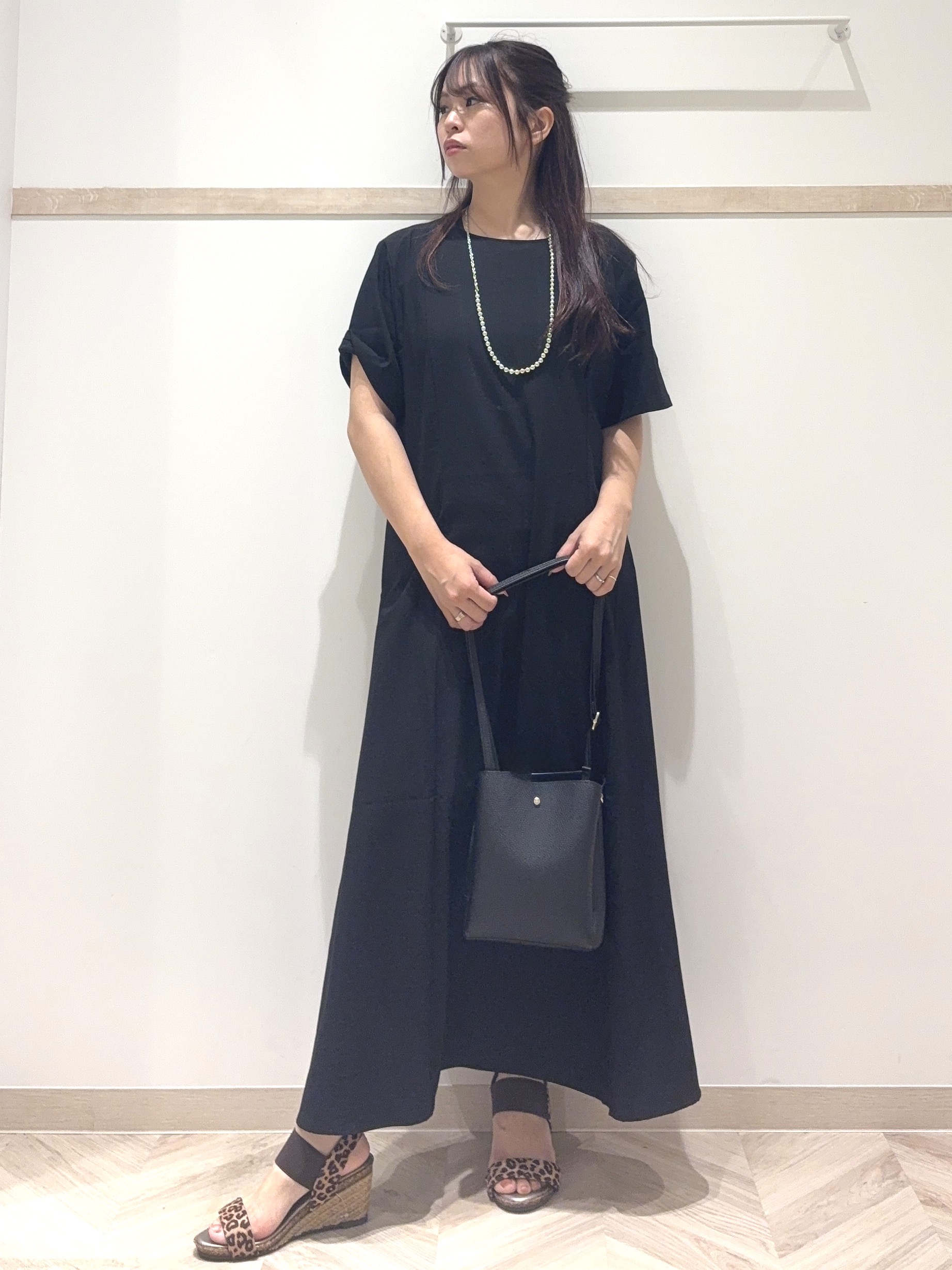 nanaさんの「SHOO･LA･RUE｜【洗濯機可/S-LL】オンにもオフにも マルチに使えるボタンレスカーディガン」を使ったコーディネート