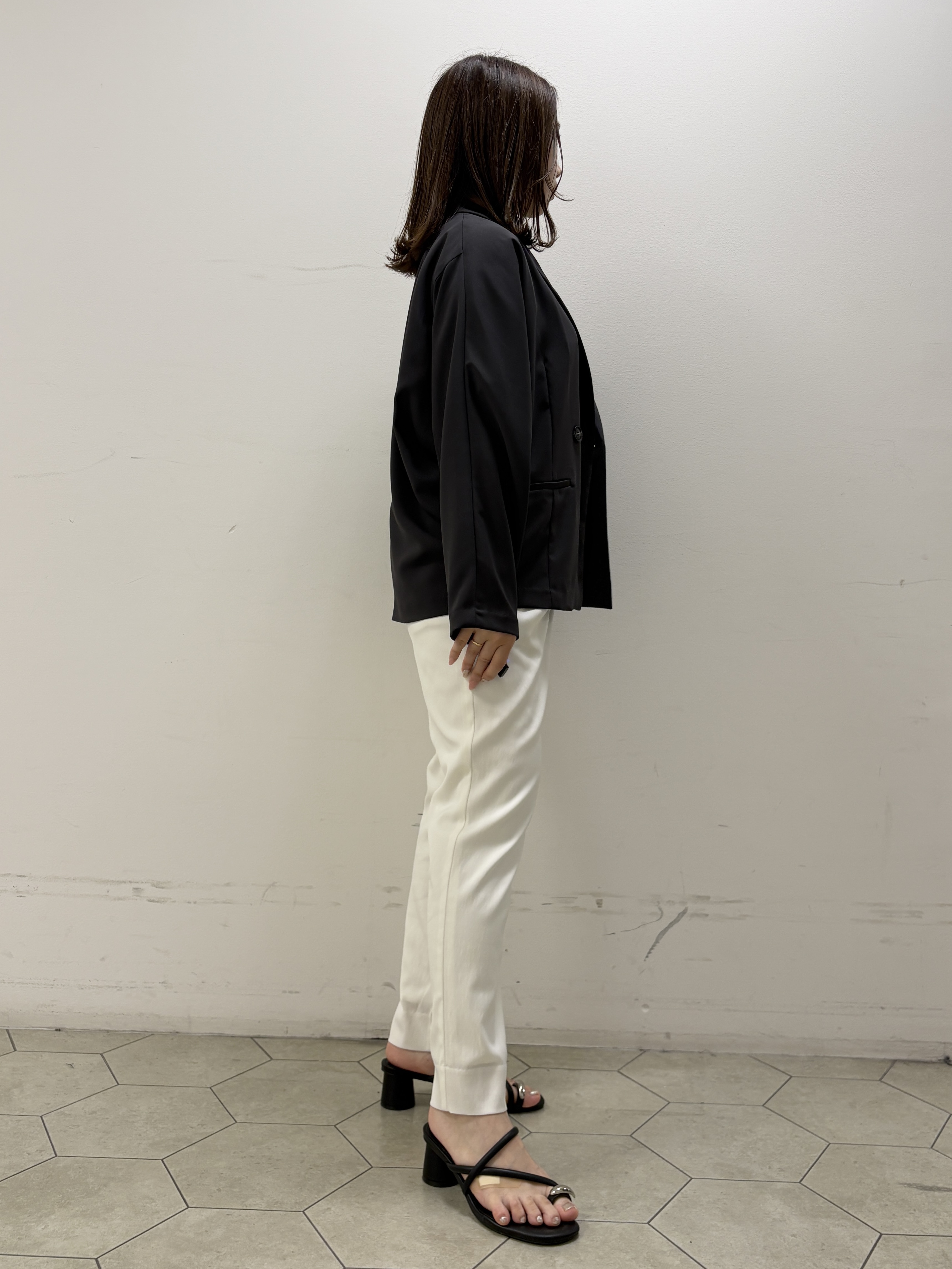 kahoさんの「INDIVI｜【接触冷感／透湿／着る日傘】ドルマンダブルジャケット」を使ったコーディネート