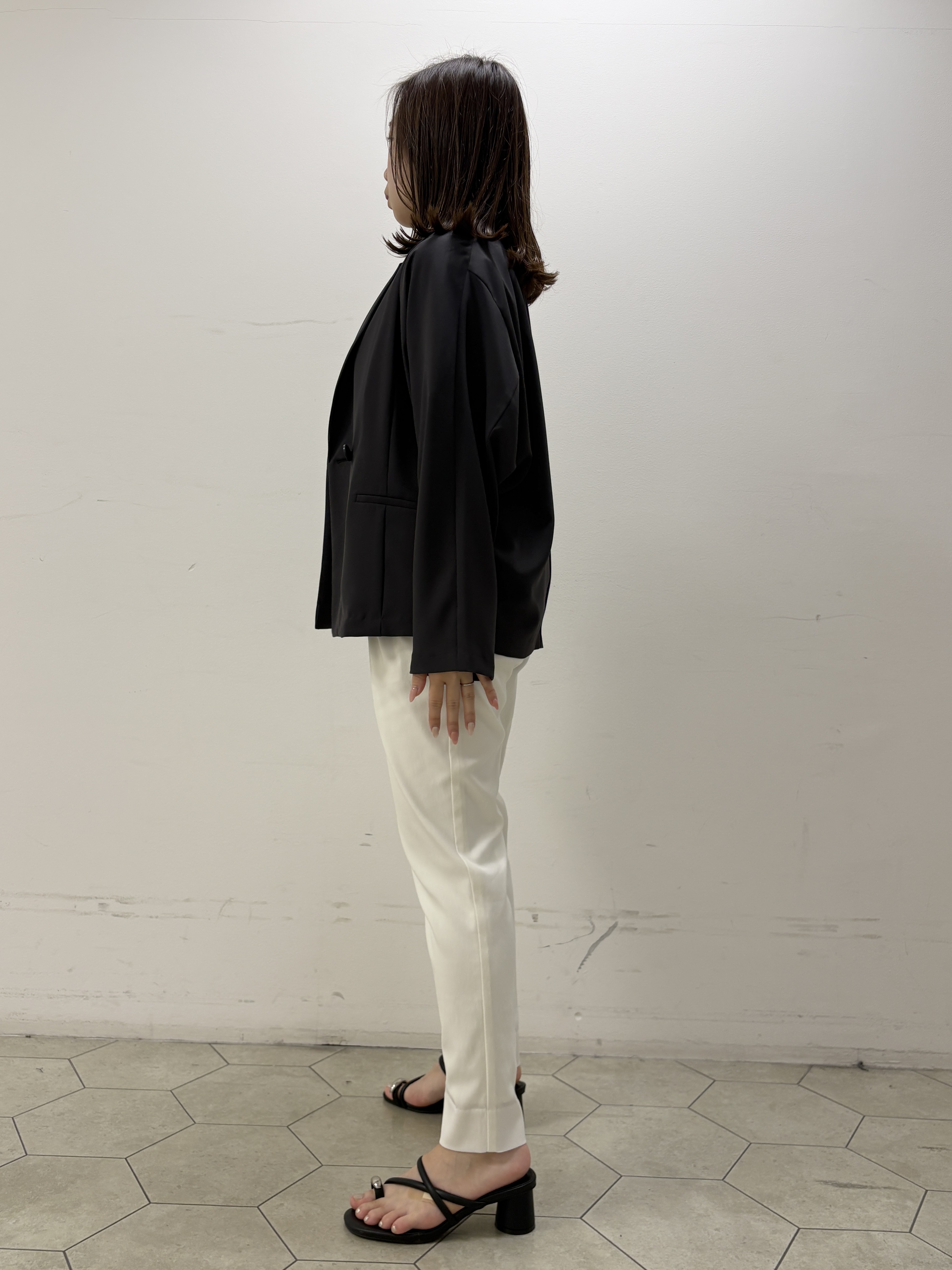 kahoさんの「INDIVI｜【接触冷感／透湿／着る日傘】ドルマンダブルジャケット」を使ったコーディネート