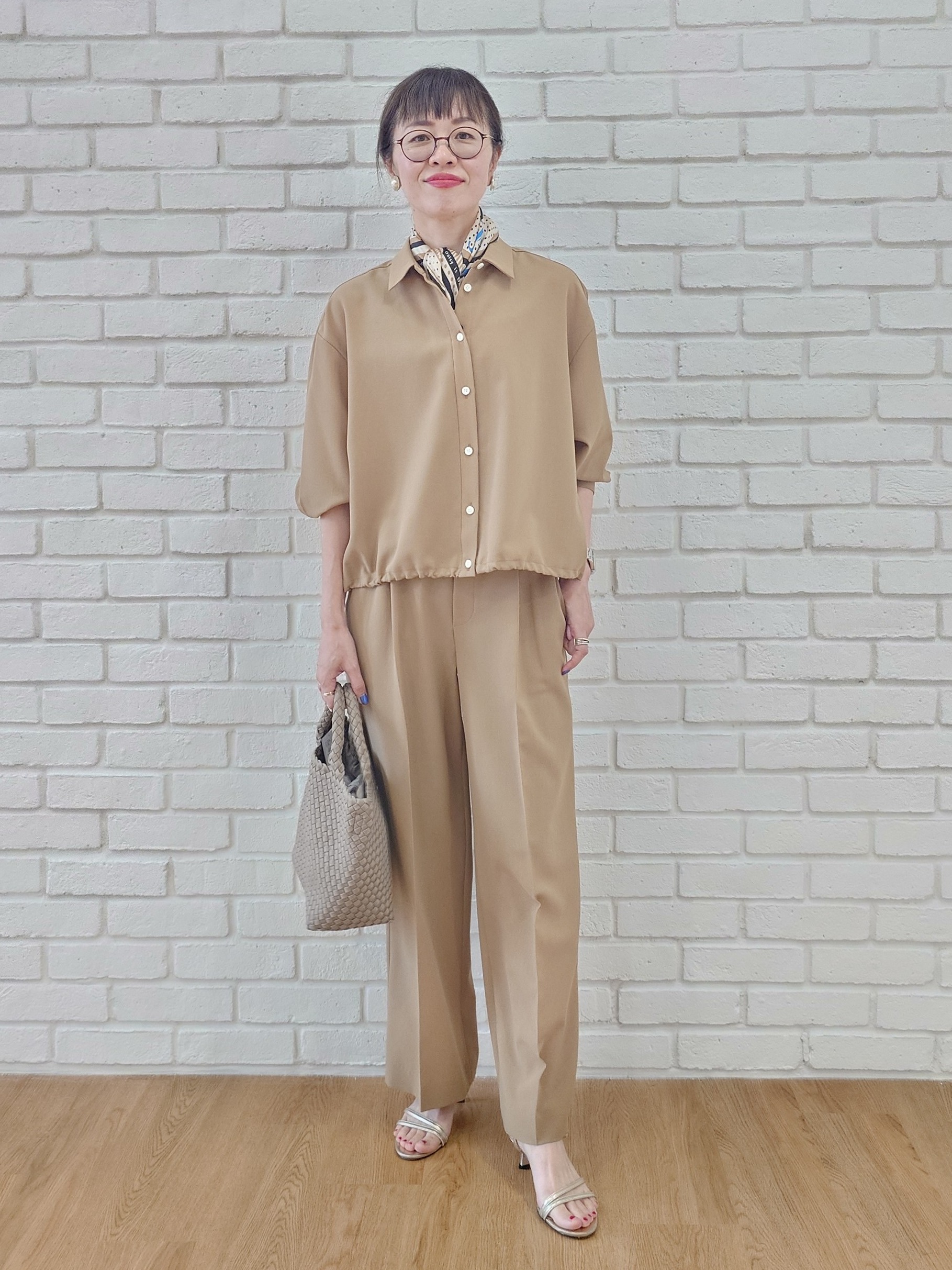MUTSUKOさんの「UNTITLED｜【秋羽織り/セットアップ可/UVカット】エアリークールドロストシャツ」を使ったコーディネート