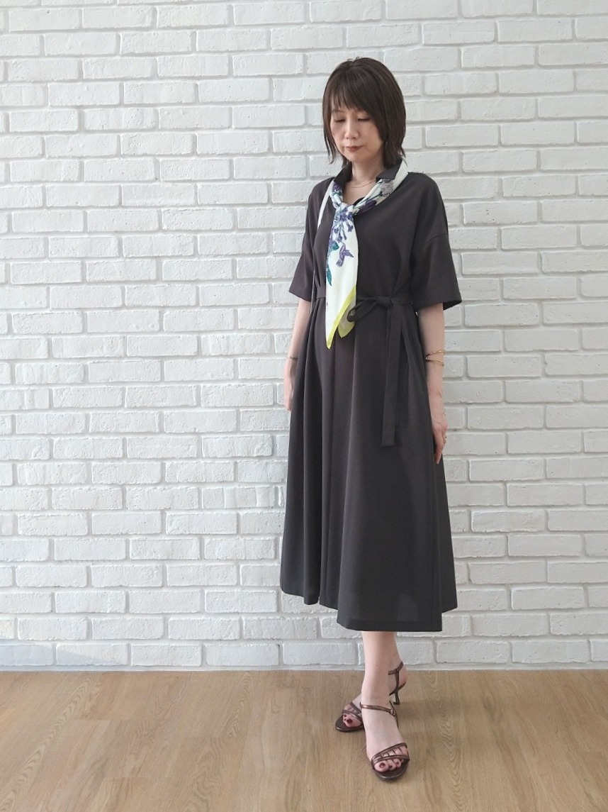 suzuさんの「UNTITLED｜【初秋も活躍/UVカット/接触冷感】エアリークールワンピース」を使ったコーディネート