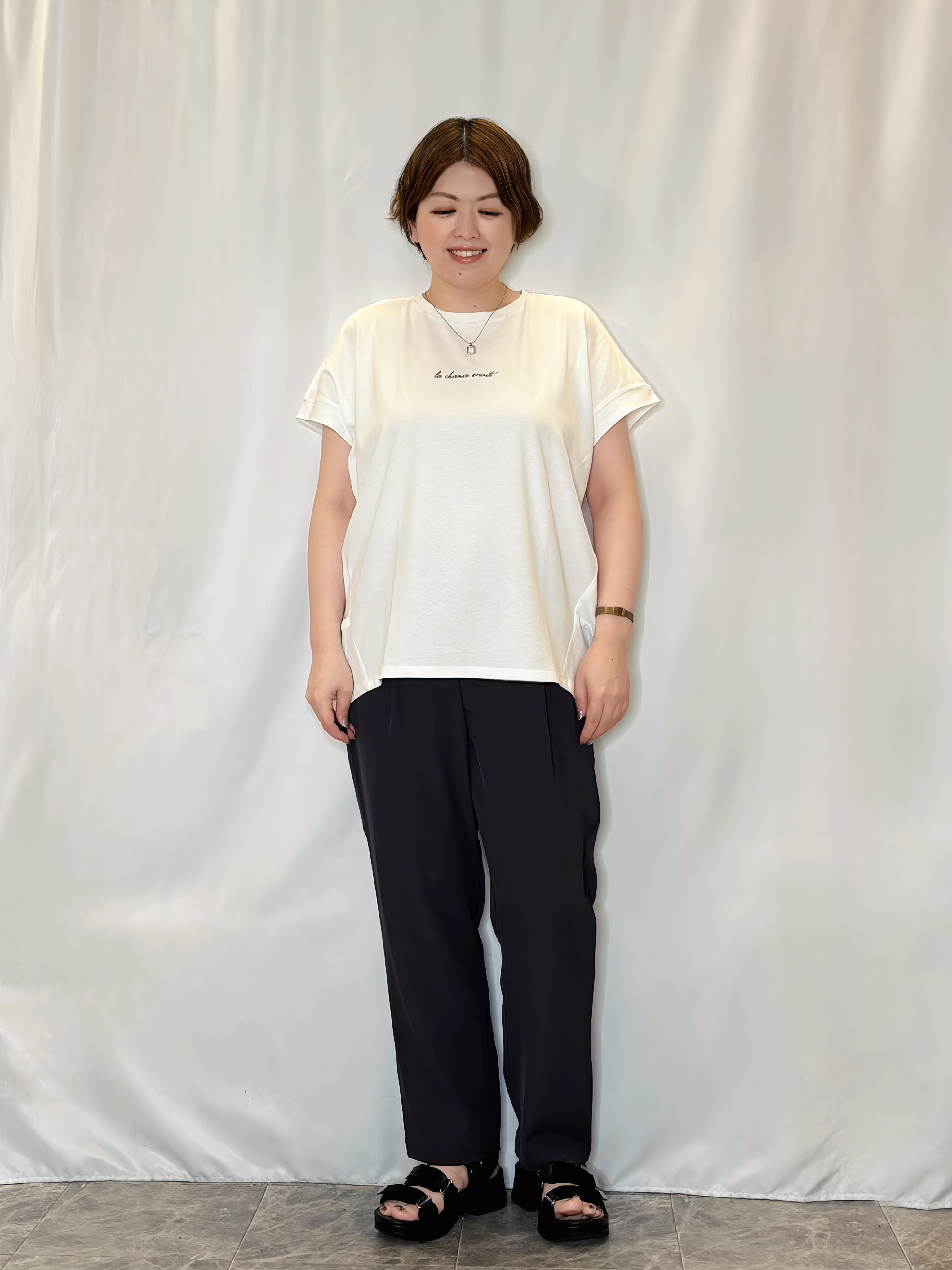 たみさんの「SHOO･LA･RUE｜【洗濯後しわになりにくい/体型カバー】二の腕も隠せる　お袖ロールアップ半袖シャツ」を使ったコーディネート