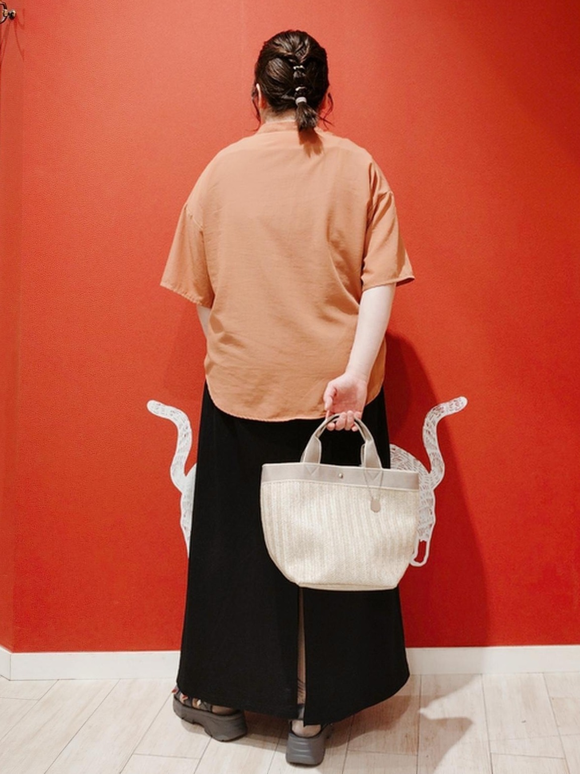 みぃーこさんの「SHOO･LA･RUE｜【洗濯機可/S-LL】大人の抜け感 ゆるっと5分袖シャツ」を使ったコーディネート