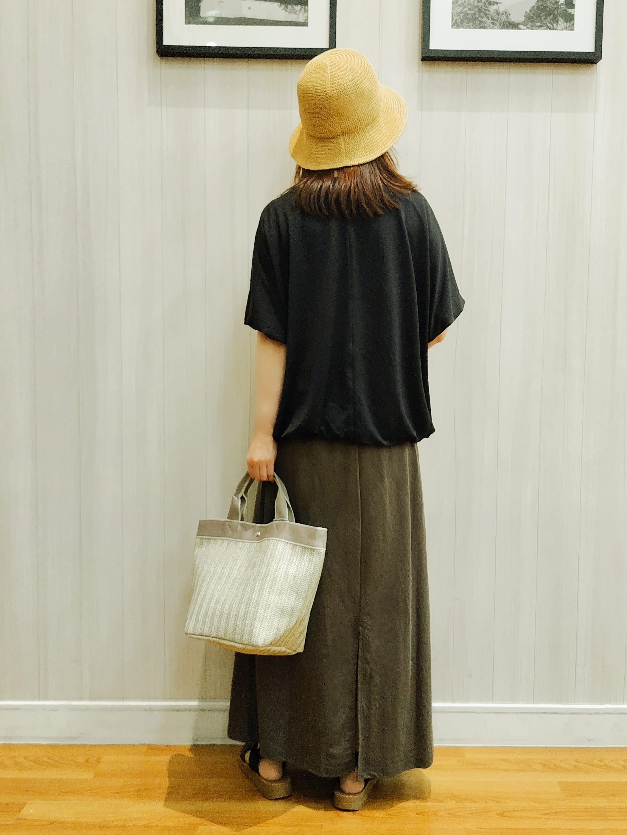 yseさんの「SHOO･LA･RUE｜【洗濯機可/体型カバー】インせず着られる バルーンデザインTシャツ」を使ったコーディネート