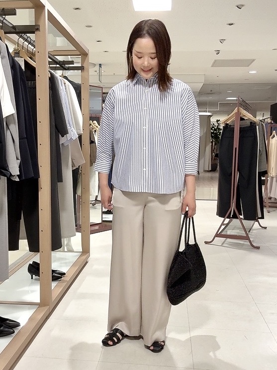 YUIさんの「UNTITLED｜【接触冷感/吸水速乾/UVカット】ドルマンスリーブシャツ」を使ったコーディネート