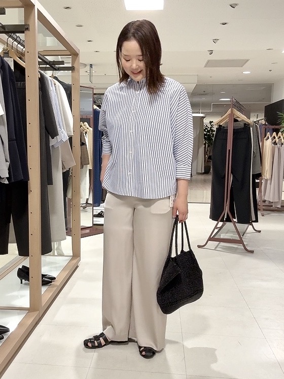 YUIさんの「UNTITLED｜【接触冷感/吸水速乾/UVカット】ドルマンスリーブシャツ」を使ったコーディネート