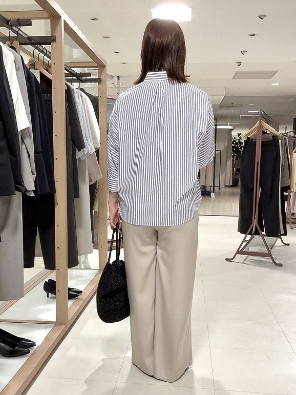 YUIさんの「UNTITLED｜【接触冷感/吸水速乾/UVカット】ドルマンスリーブシャツ」を使ったコーディネート