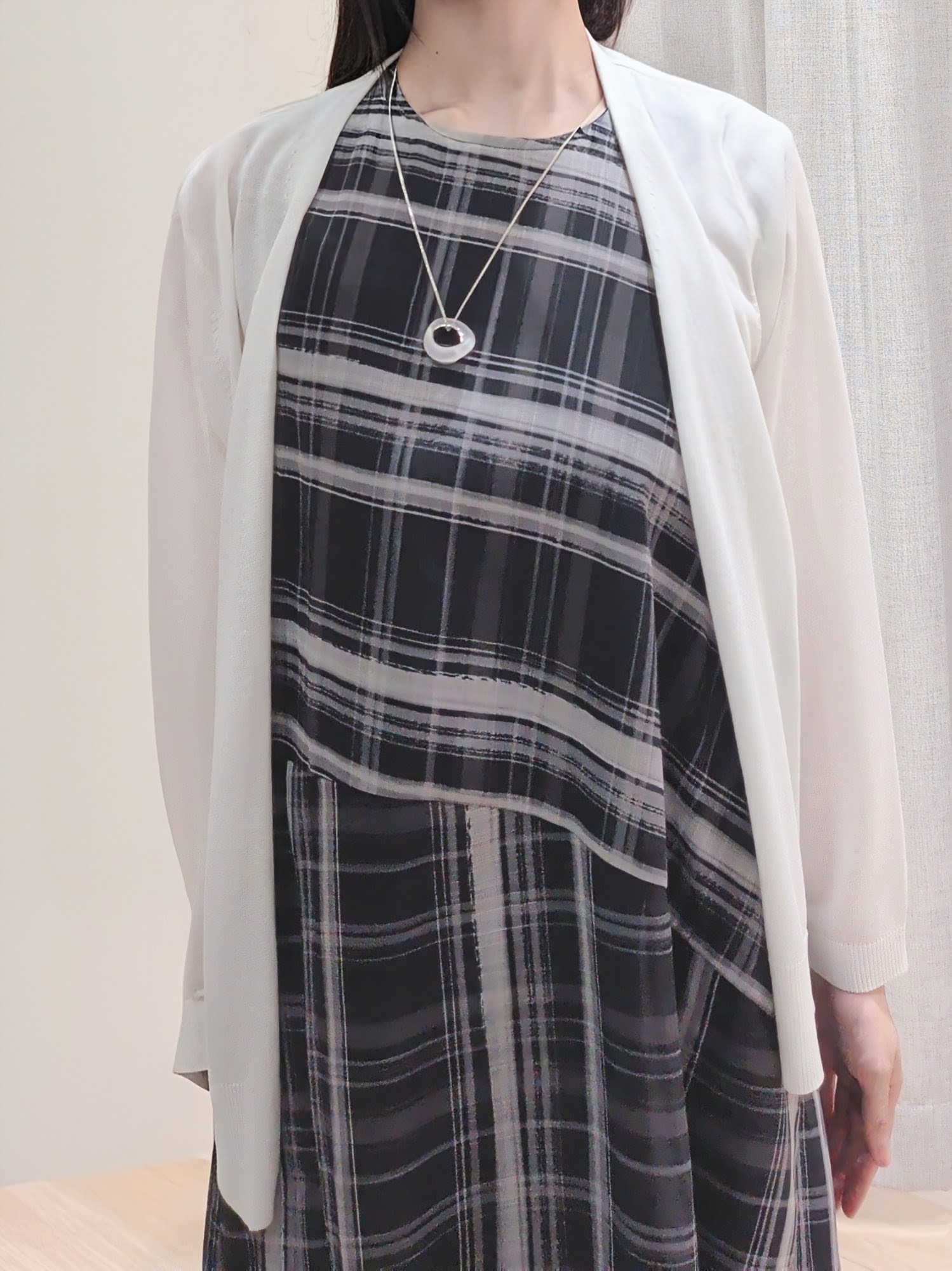 Yuiさんの「grove｜高評価！【UVカット】ベーシックショートカーディガン」を使ったコーディネート