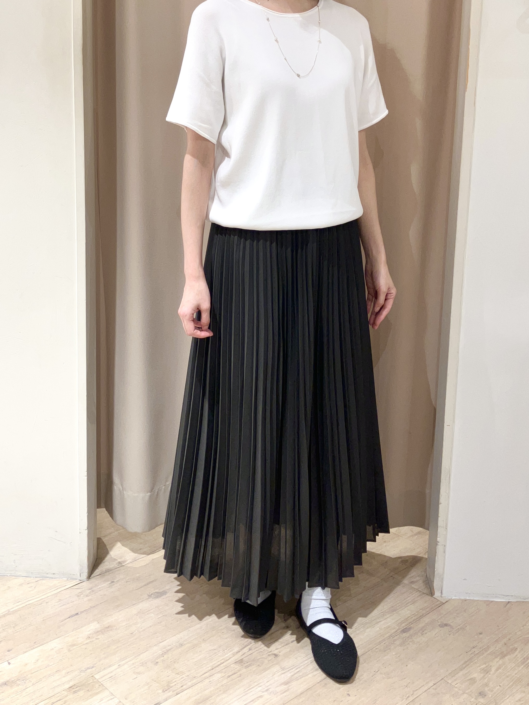kimiさんの「grove｜【シリーズ累計36万枚！名品ニット】やわらかドライタッチ ドルマンニット」を使ったコーディネート