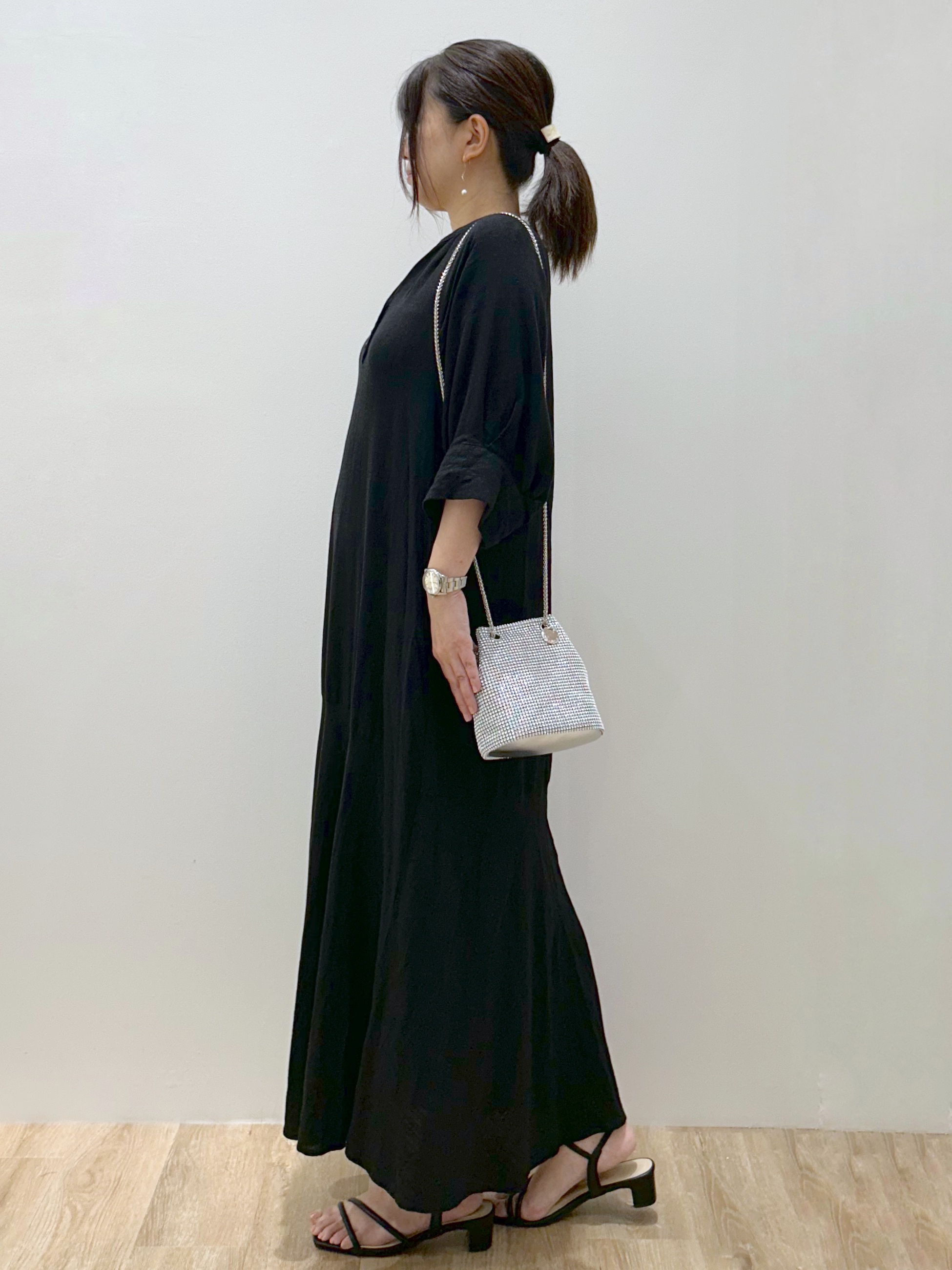 hiroさんの「OPAQUE.CLIP｜キーネックロングワンピース【洗える】」を使ったコーディネート