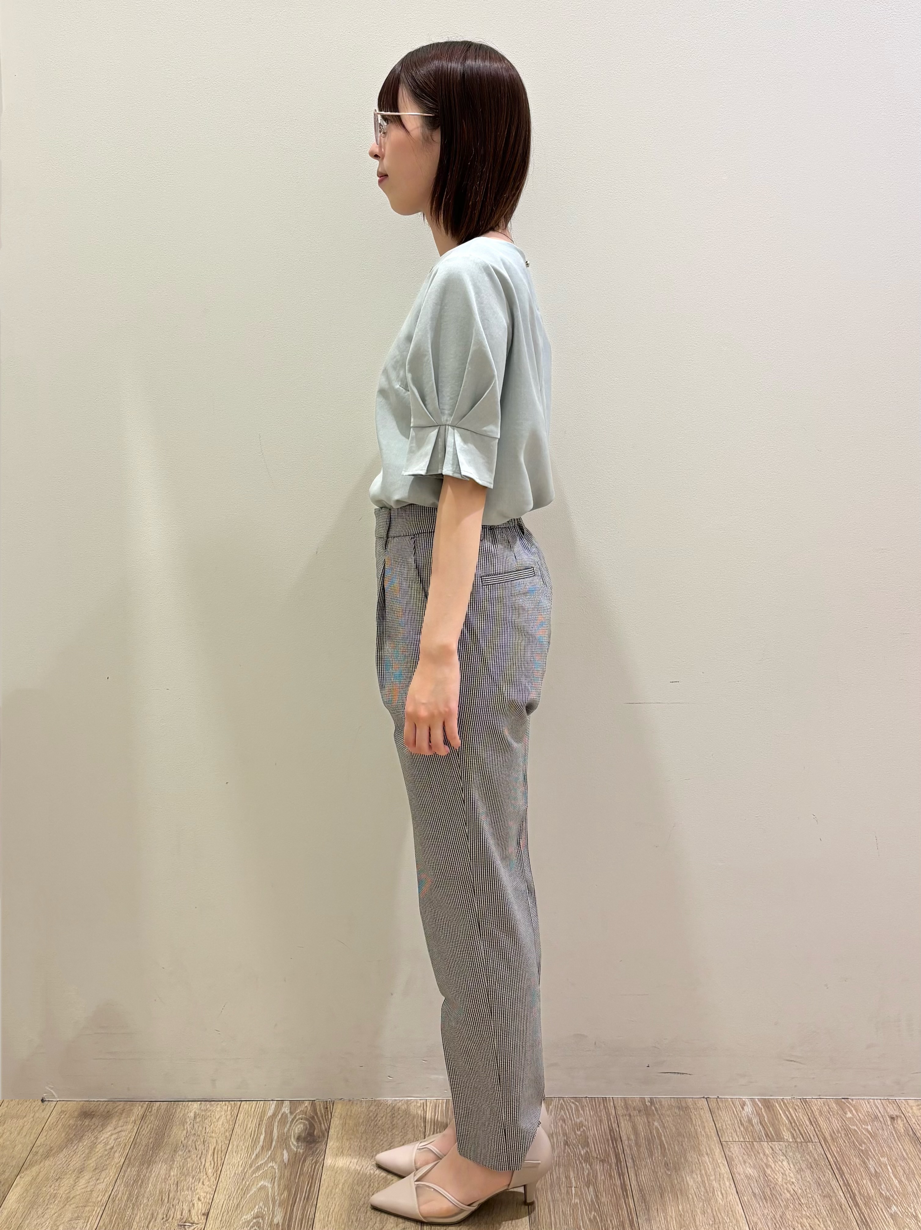 honamiさんの「index｜【接触冷感／吸水速乾】タックパフスリーブブラウス《防シワ／洗濯機OK／XS～3L／8col》」を使ったコーディネート
