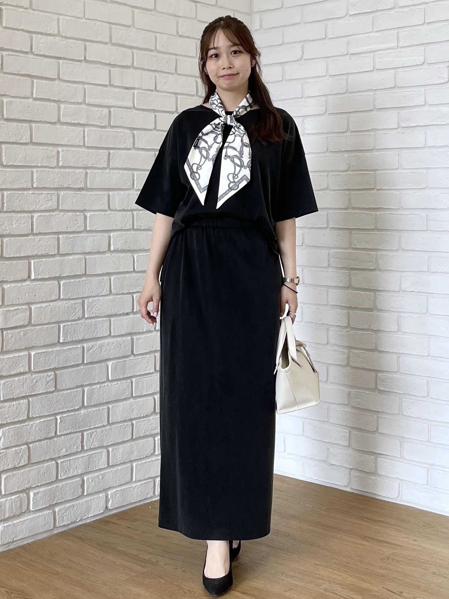Saekoさんの「UNTITLED｜【きれいめTシャツ/セットアップ可】ヴィンテージライクプルオーバー」を使ったコーディネート