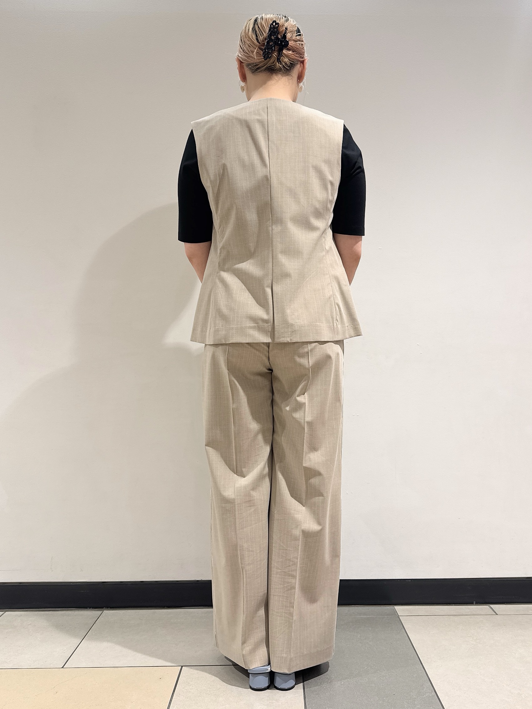 なかもとあきさんの「DRESSTERIOR｜【接触冷感/UVカット/抗菌防臭/しわ防止】クールデオドラント スクエアネックプルオーバー」を使ったコーディネート