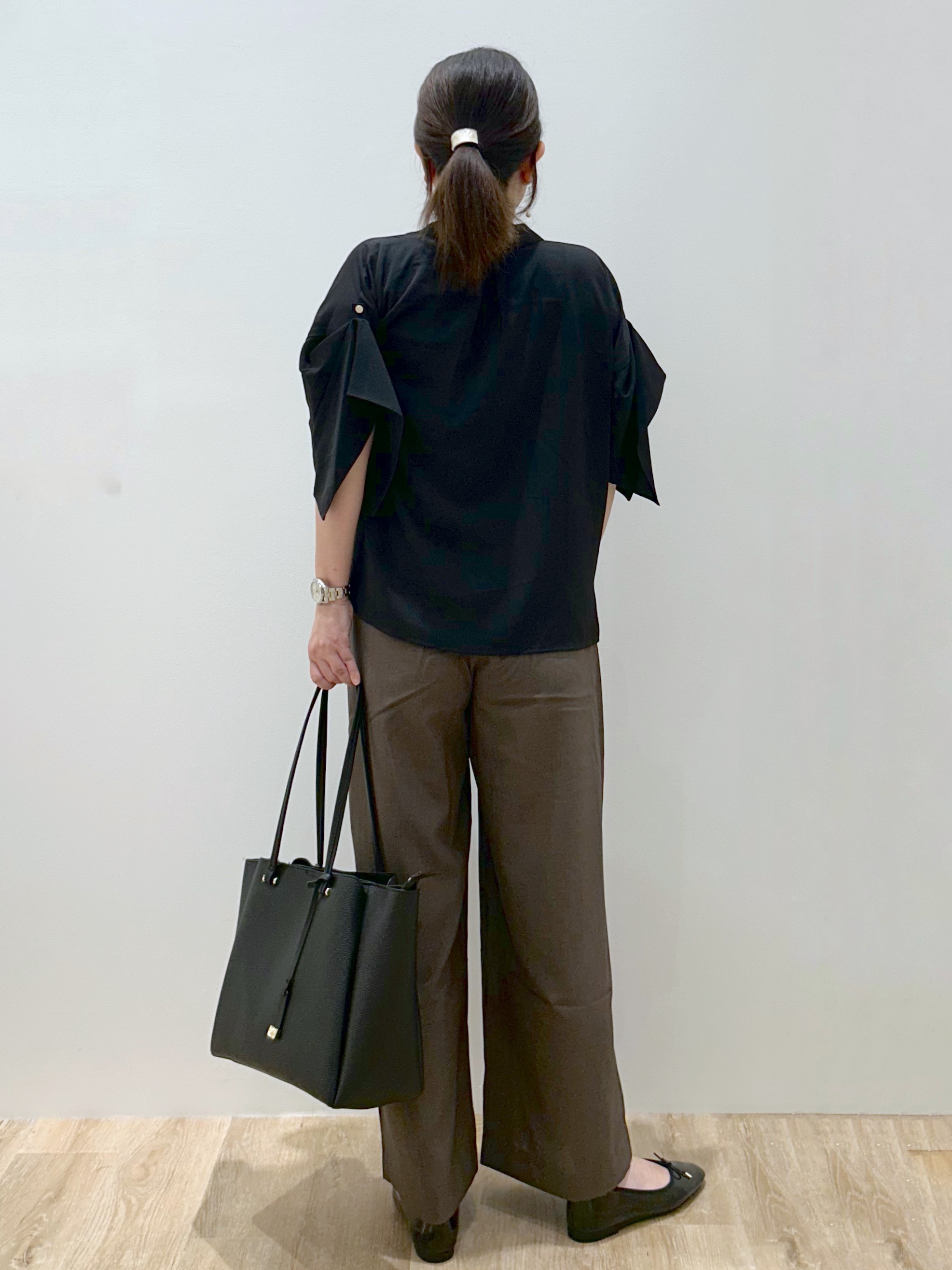 hiroさんの「OPAQUE.CLIP｜【UV／接触冷感／吸水速乾／】タックスリーブスキッパーブラウス《洗濯機OK》」を使ったコーディネート