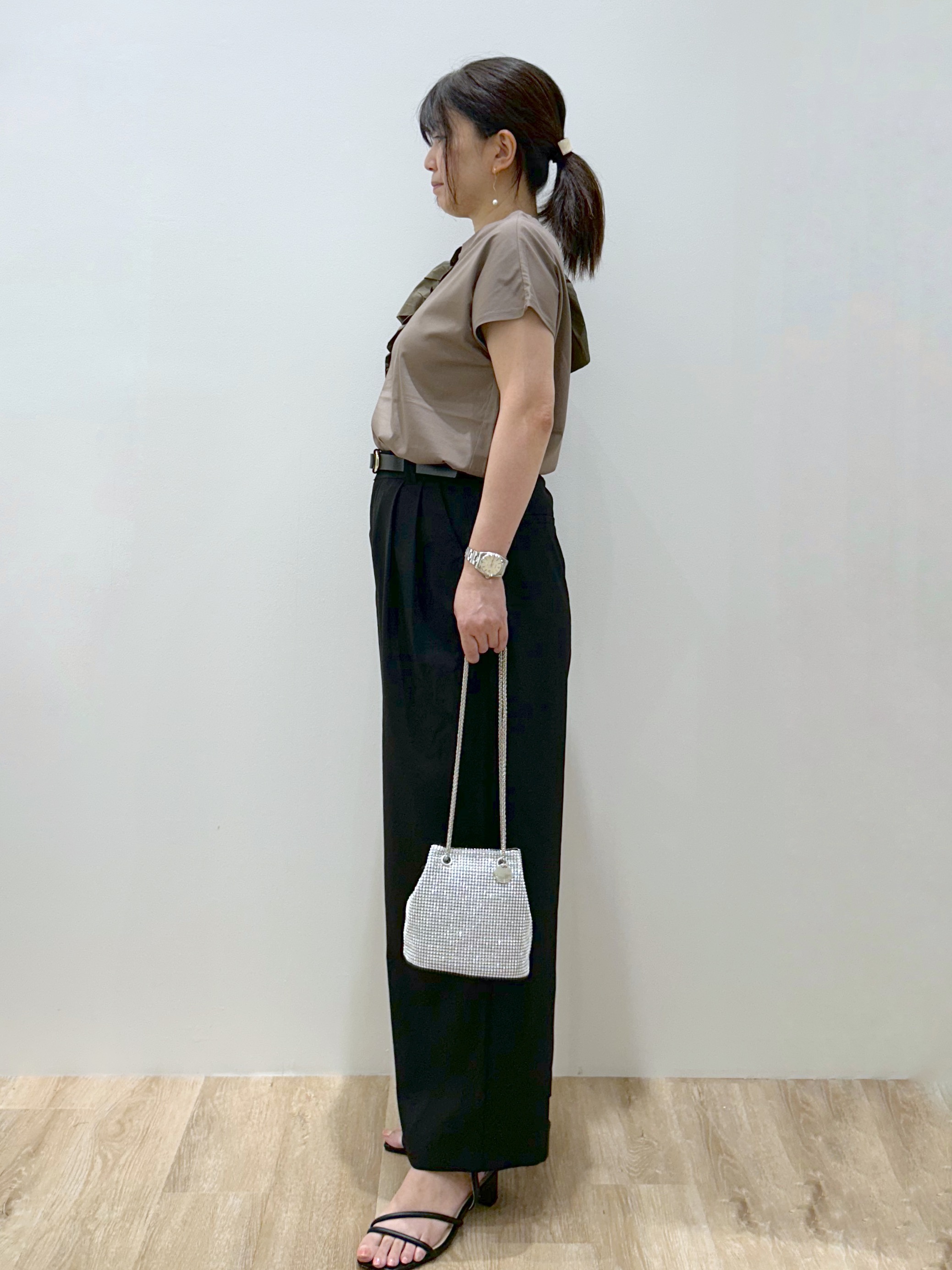 hiroさんの「OPAQUE.CLIP｜【UVケア／接触冷感】アシメフリルドッキングカットソー《洗濯機OK》」を使ったコーディネート
