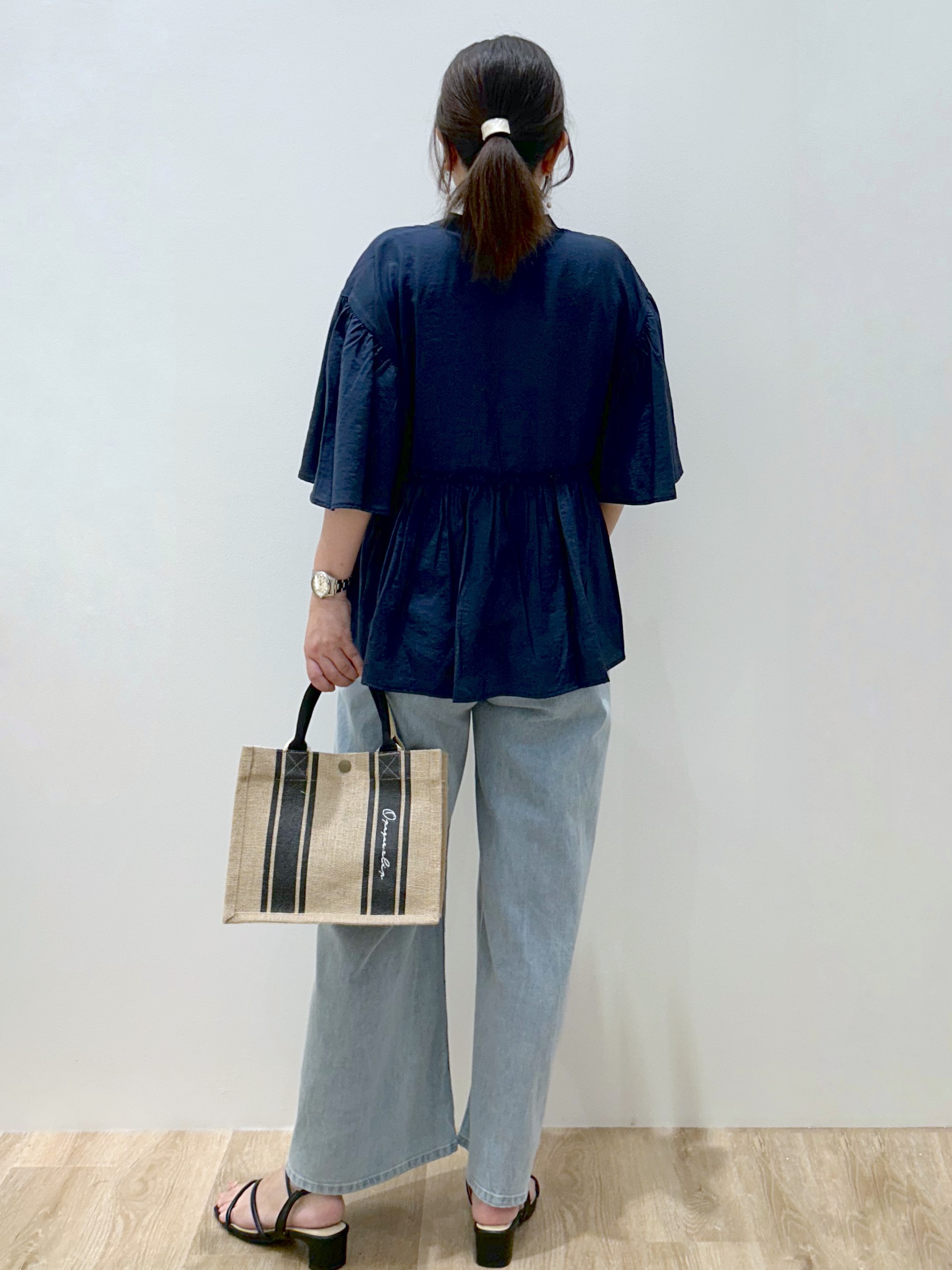 hiroさんの「OPAQUE.CLIP｜アシンメトリーペプラムブラウス【洗濯機OK】」を使ったコーディネート