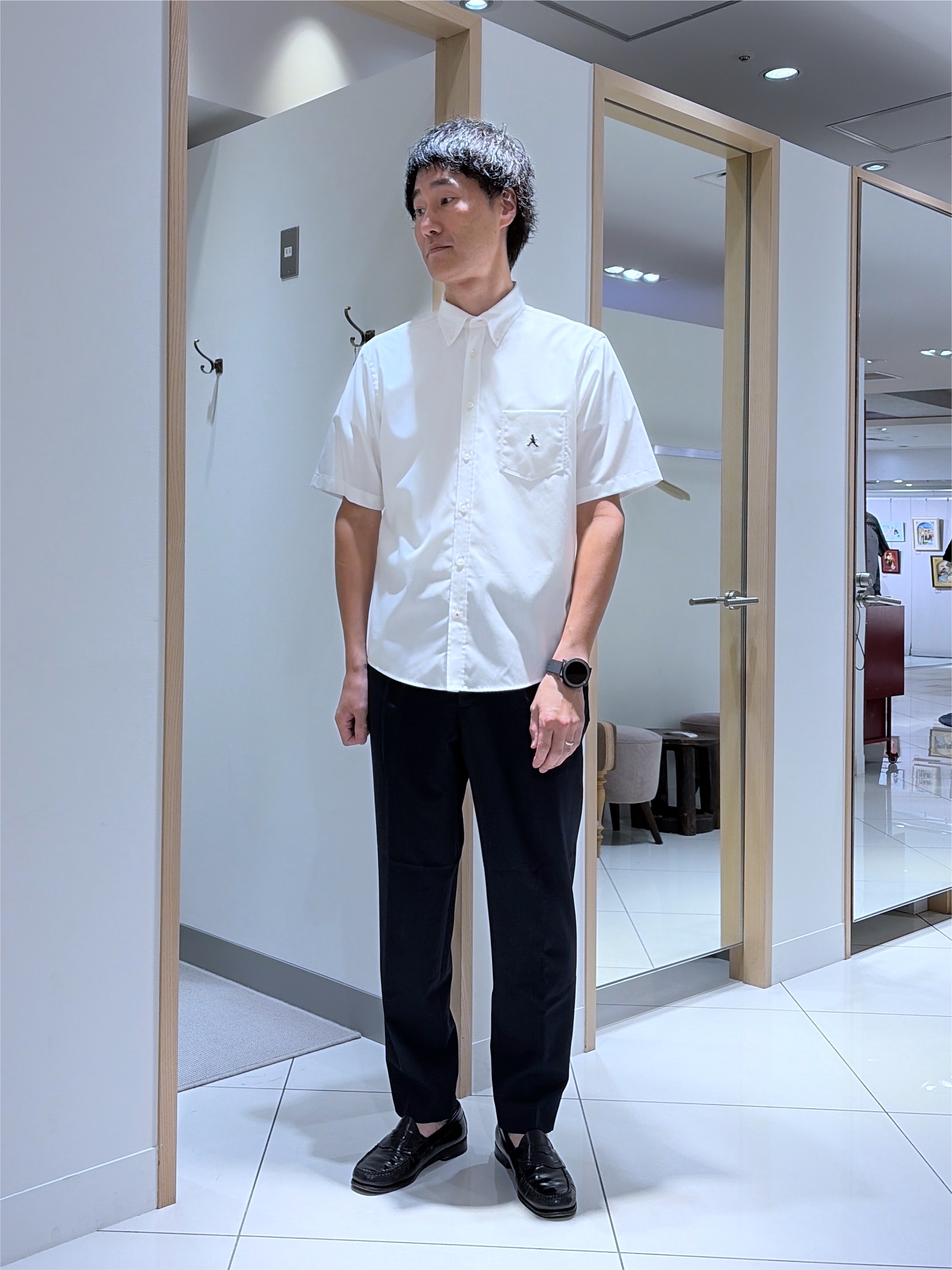 mutoさんの「TAKEO KIKUCHI｜【BOWLER HAT LABEL】ボーラーハットウォーカー刺繍 半袖ボタンダウンシャツ」を使ったコーディネート