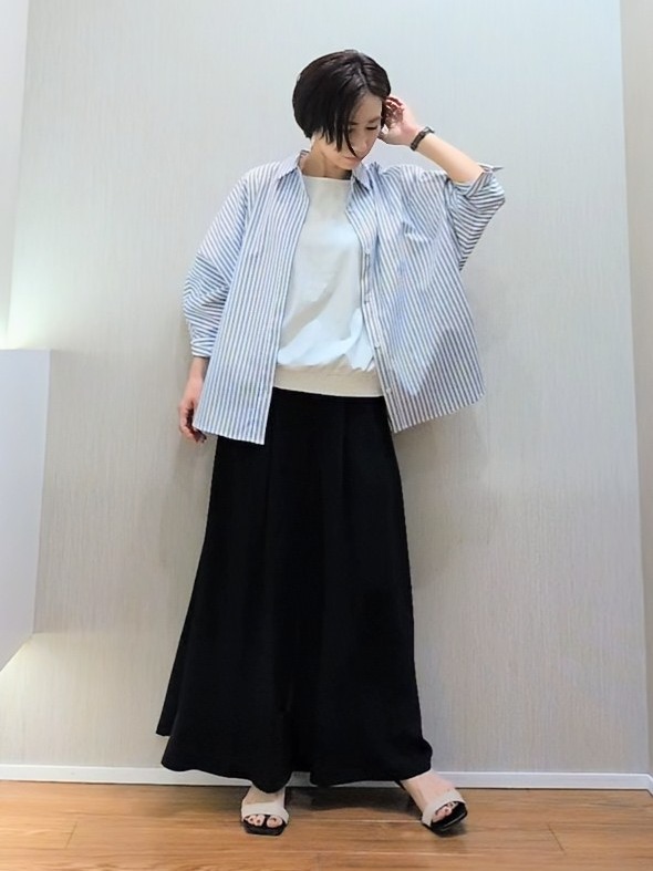 ミズタさんの「UNTITLED｜【接触冷感/吸水速乾/UVカット】ドルマンスリーブシャツ」を使ったコーディネート