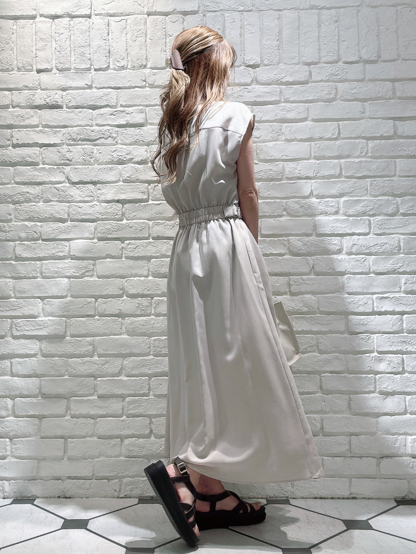 さえりさんの「index｜【UV／接触冷感】Vネックリラクシーニットカーディガン《洗濯機OK／抗ピル》」を使ったコーディネート