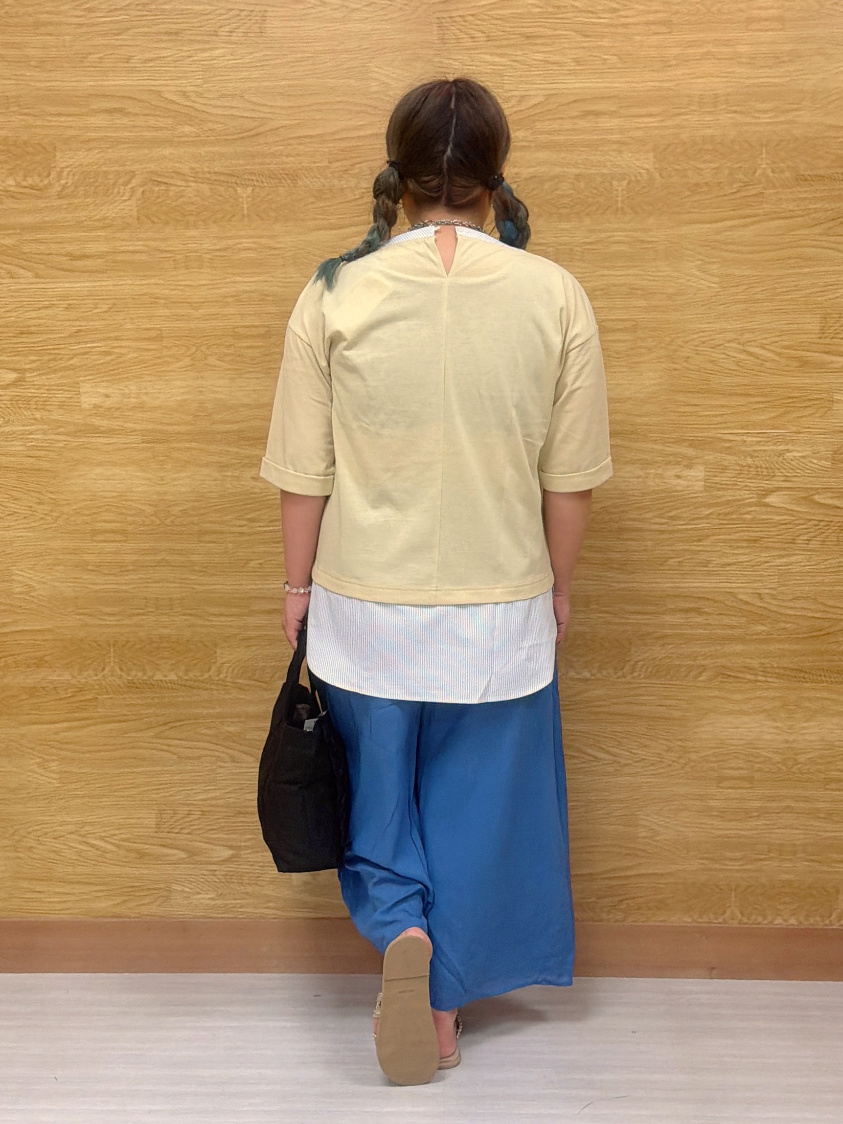ぁむさんの「SHOO･LA･RUE｜【インせず着られる/二の腕隠れる】重ね着風 シャツドッキングトップス」を使ったコーディネート