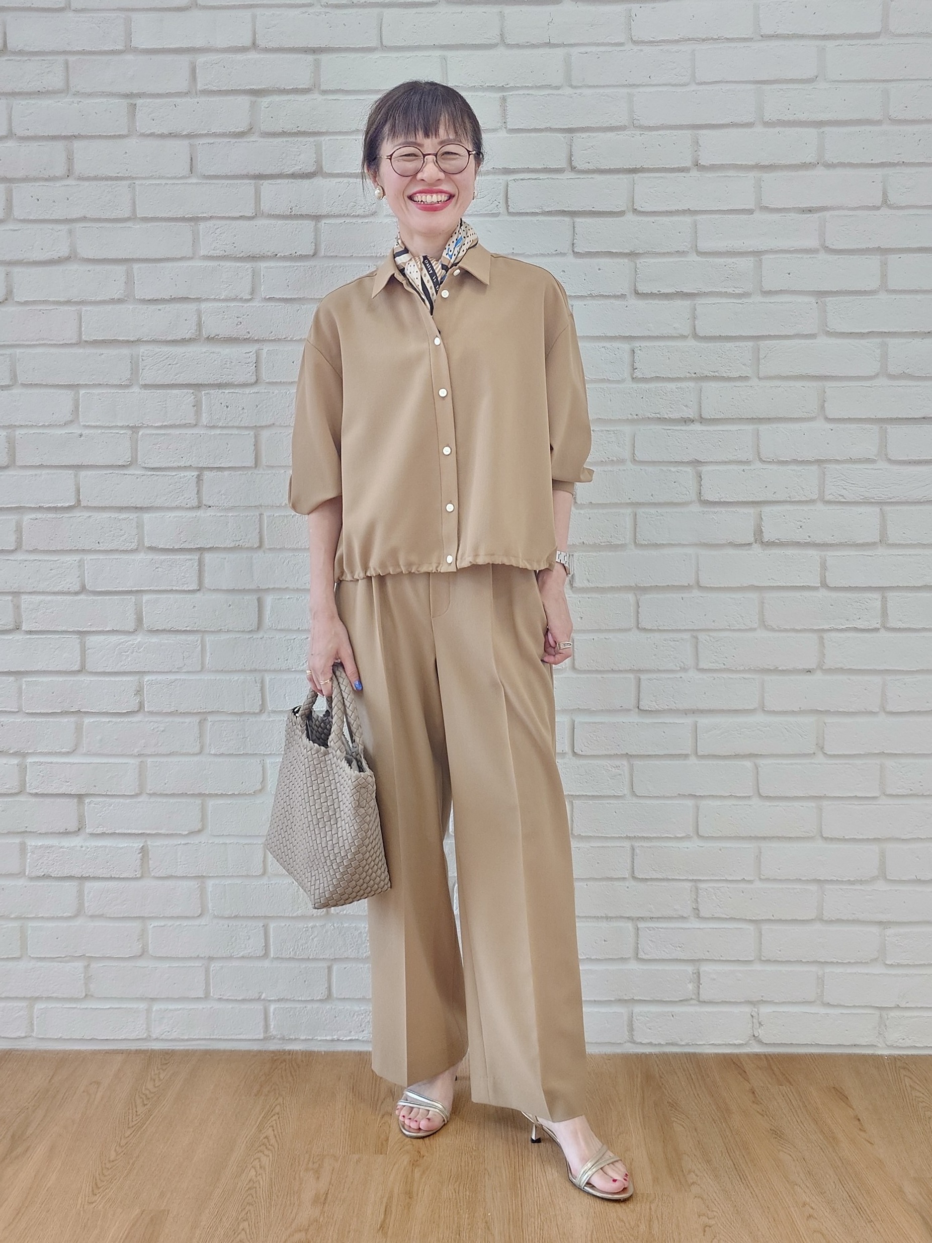 MUTSUKOさんの「UNTITLED｜【秋羽織り/セットアップ可/UVカット】エアリークールドロストシャツ」を使ったコーディネート