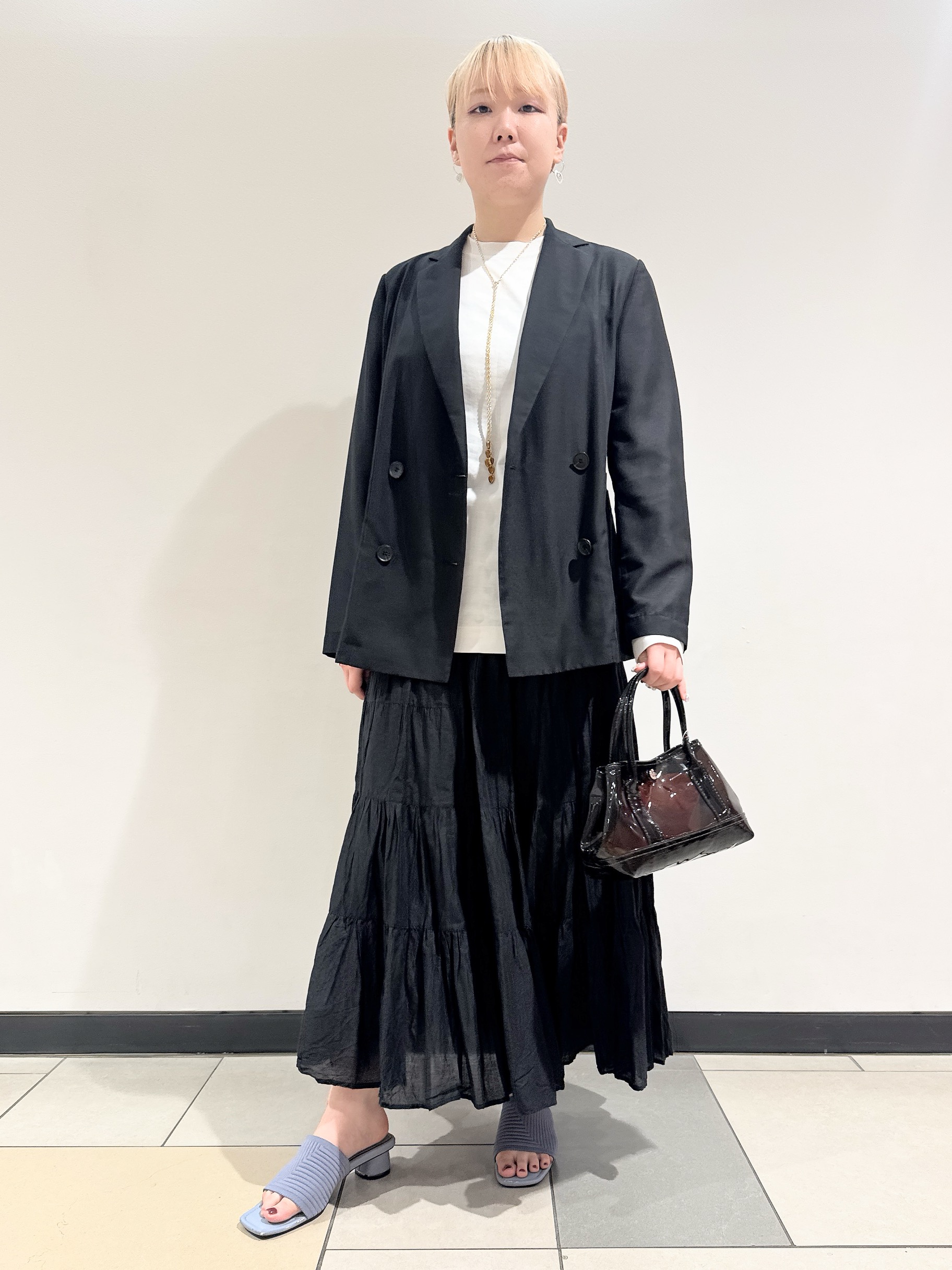 なかもとあきさんの「DRESSTERIOR｜【セットアップ可/吸水速乾/ウォッシャブル】リネンブレンドオックスダブルジャケット」を使ったコーディネート