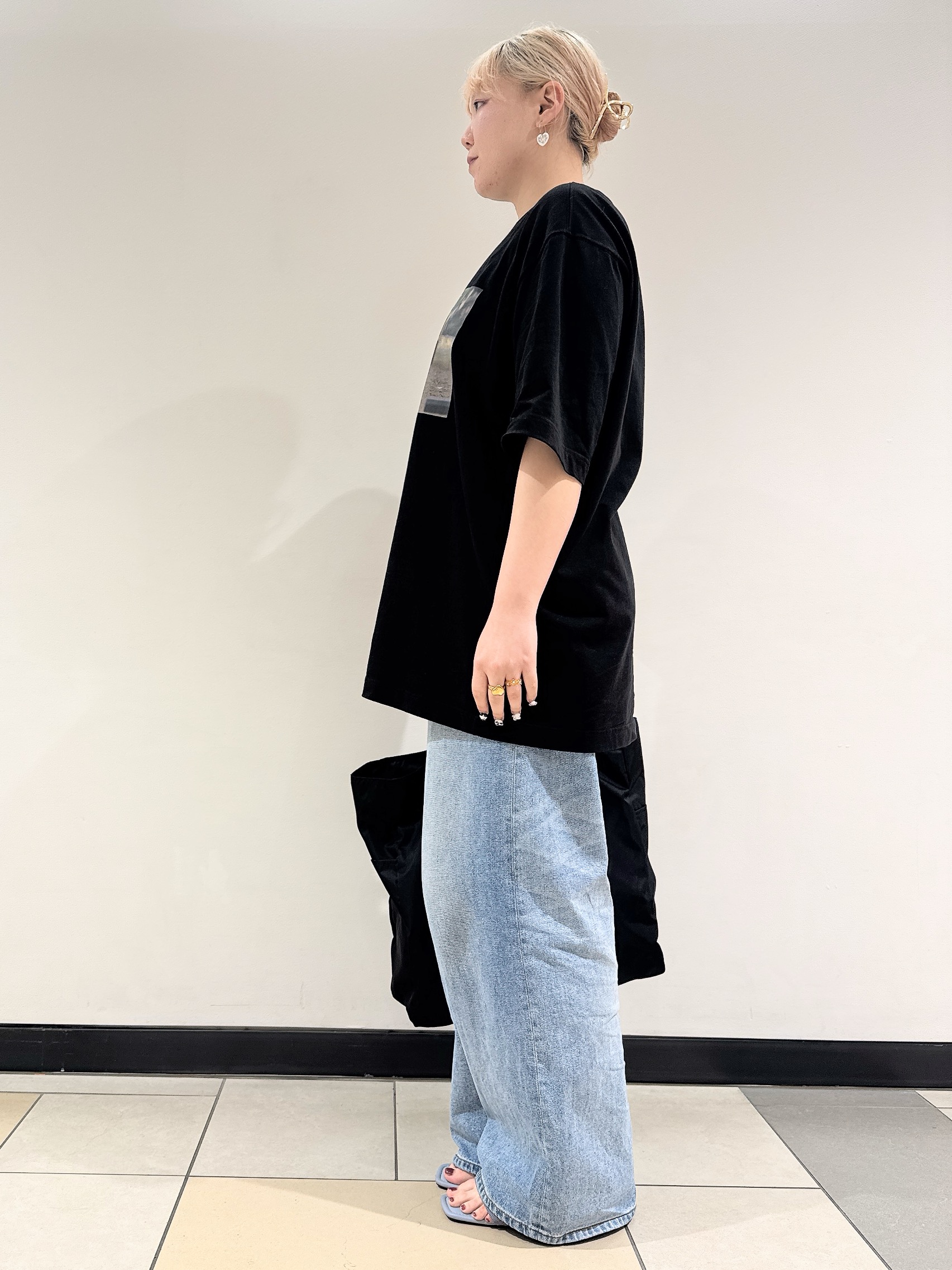 なかもとあきさんの「DRESSTERIOR｜NOMADIS（ノマディス）SAC2／16 ビッグトートバッグ」を使ったコーディネート