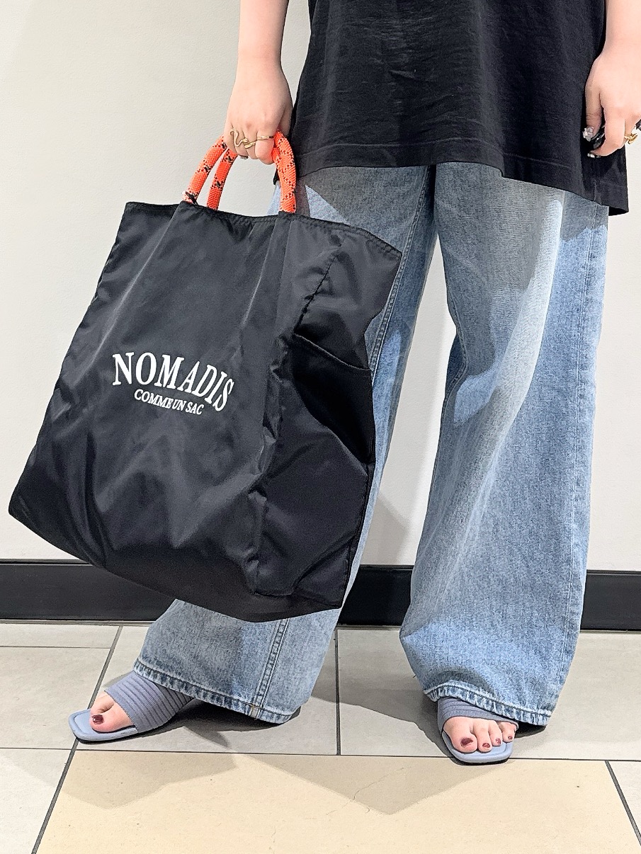 なかもとあきさんの「DRESSTERIOR｜NOMADIS（ノマディス）SAC2／16 ビッグトートバッグ」を使ったコーディネート