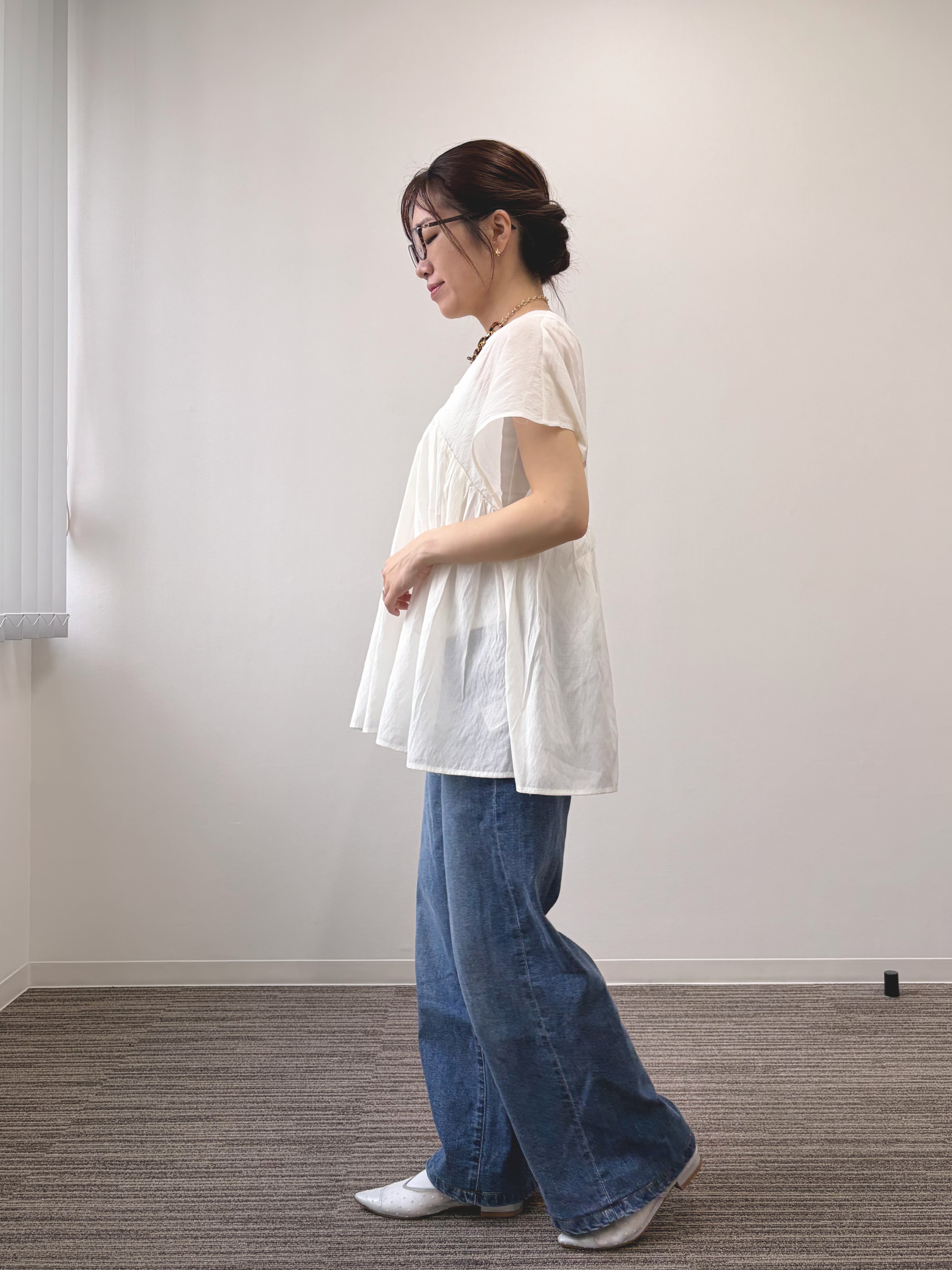 saoriさんの「シアーVネックブラウス」を使ったコーディネート